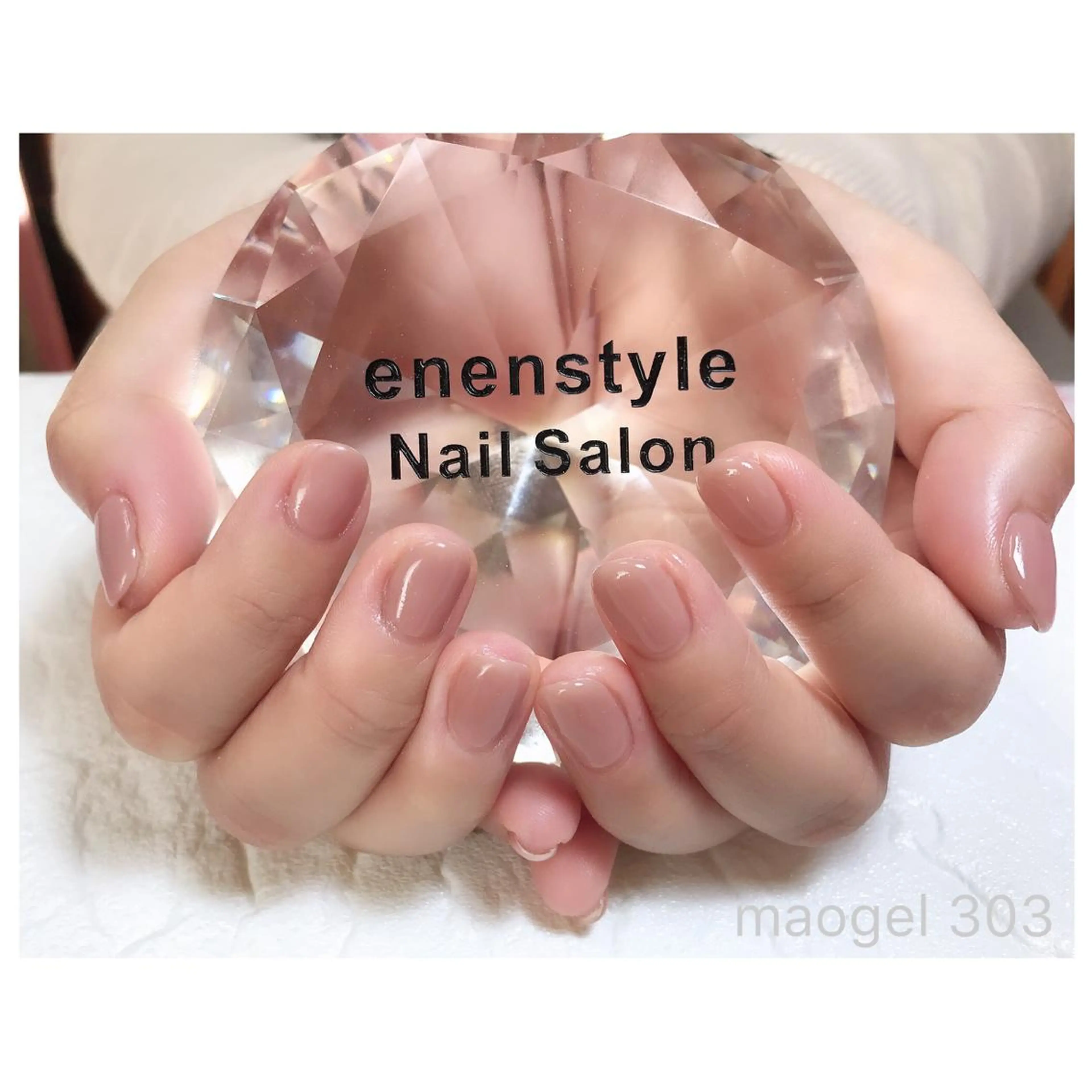 ショート ネイル ジェルネイル ニュアンスネイル オフィスネイル シンプルネイル 👑enen style👑のネイルデザイン