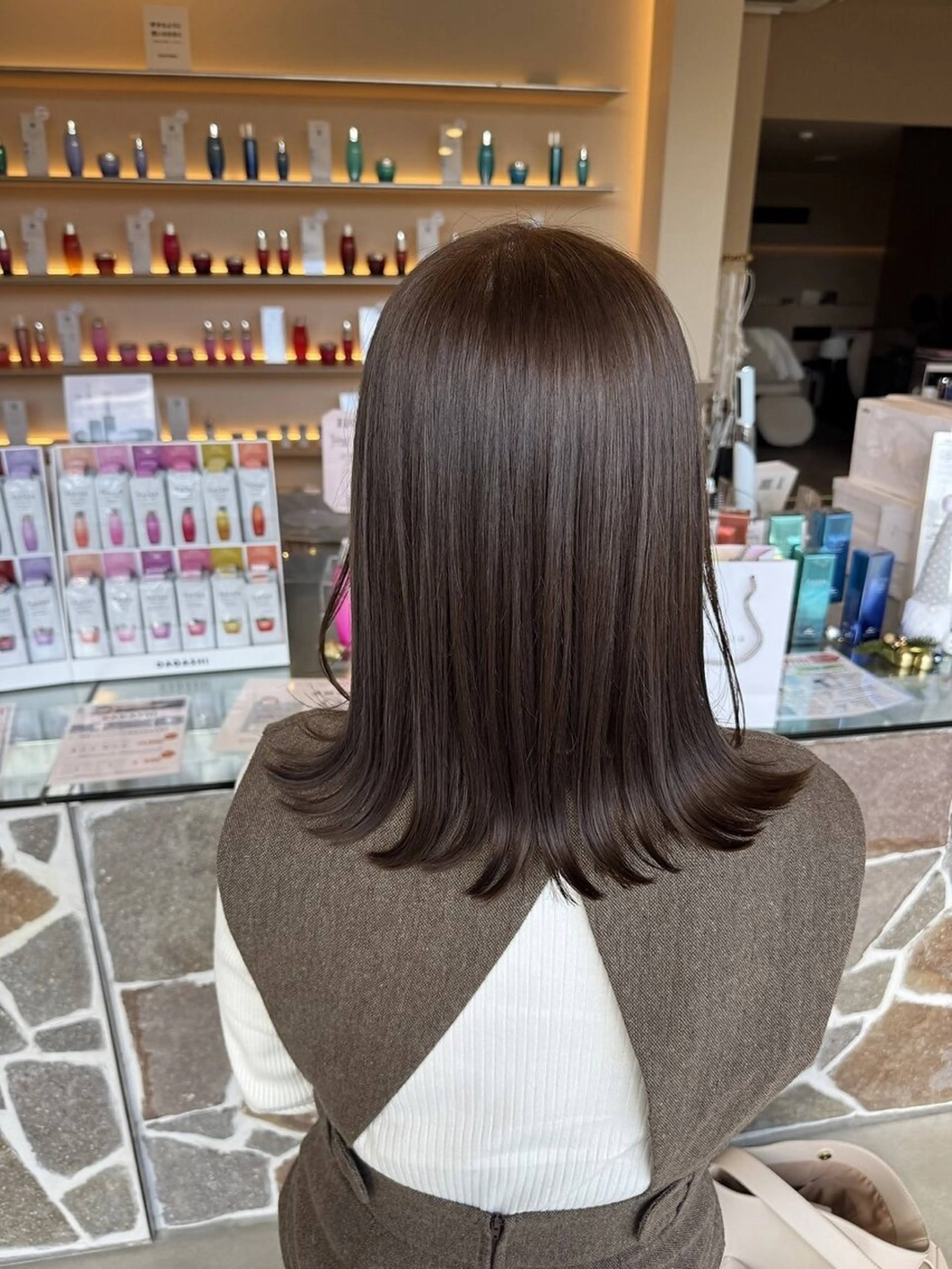 セミロング カラー ヘアカラー トリートメント 杉田 実来のヘアスタイル