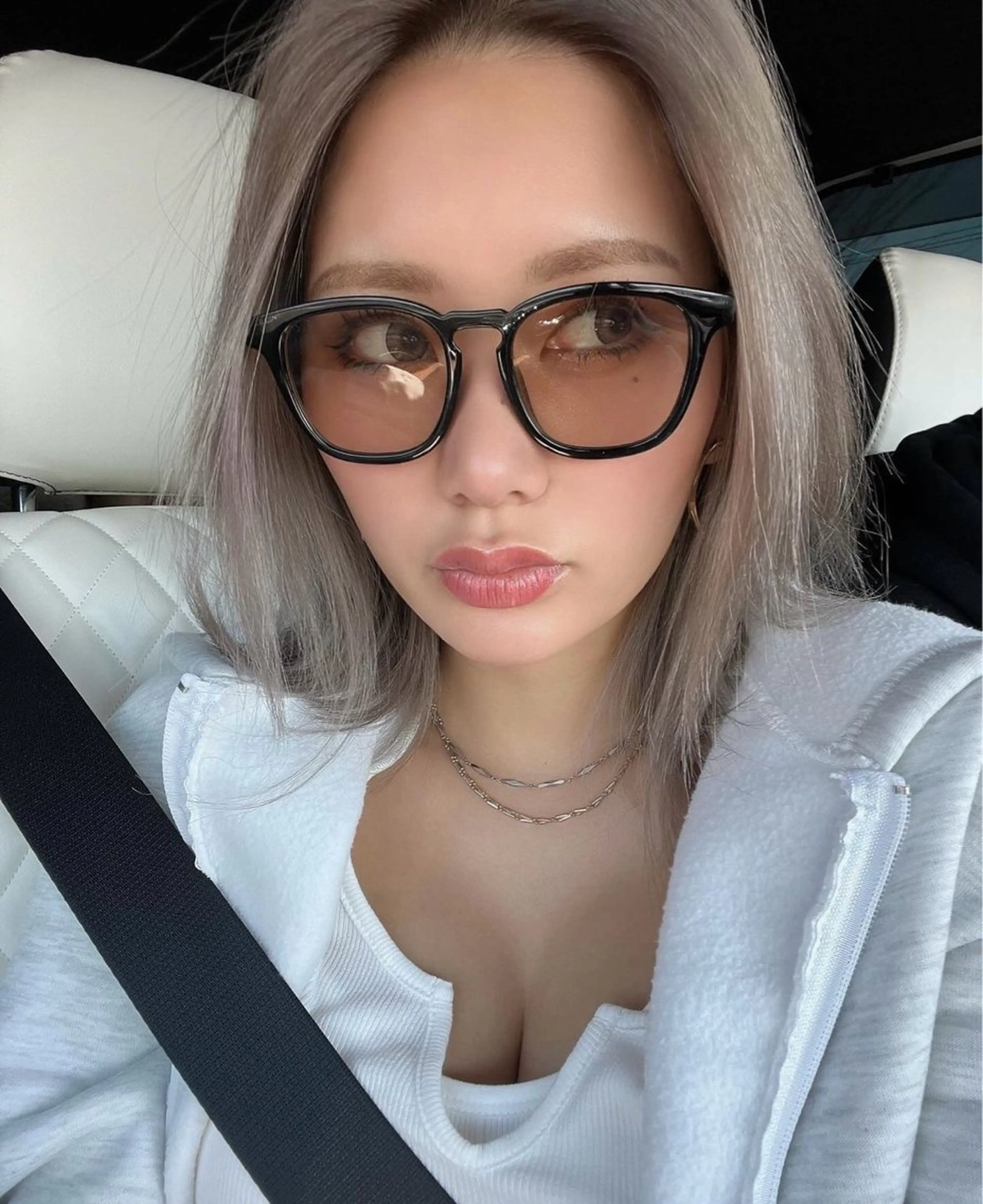 ミディアム カラー SALOWIN新宿三丁目EAST6F所属・糸川 伸樹のヘアスタイル