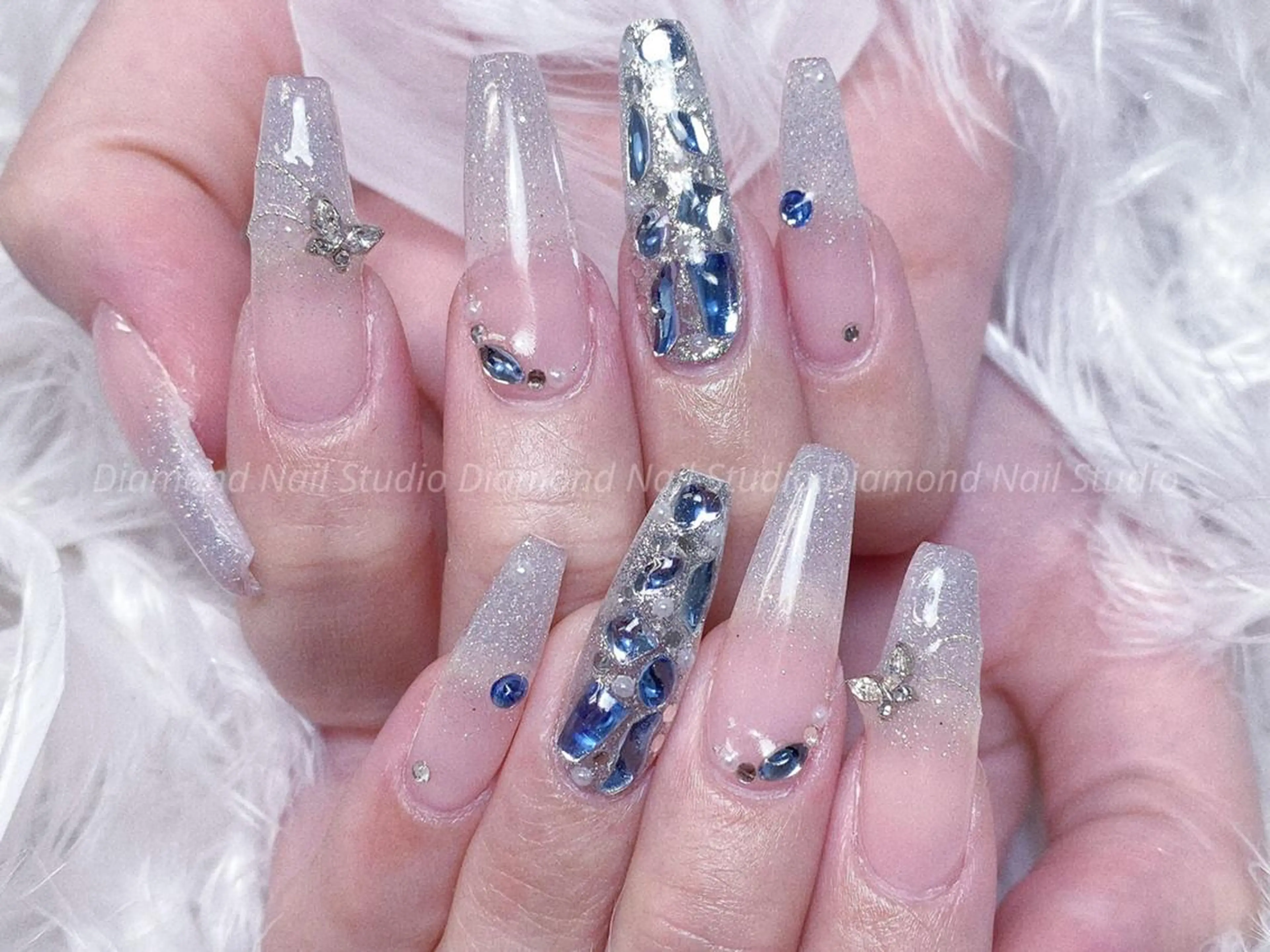 ネイル アートネイル オーロラネイル ガーリー キラキラネイル 韓国ネイル ハンドネイル DIAMOND Nail🍒のネイルデザイン