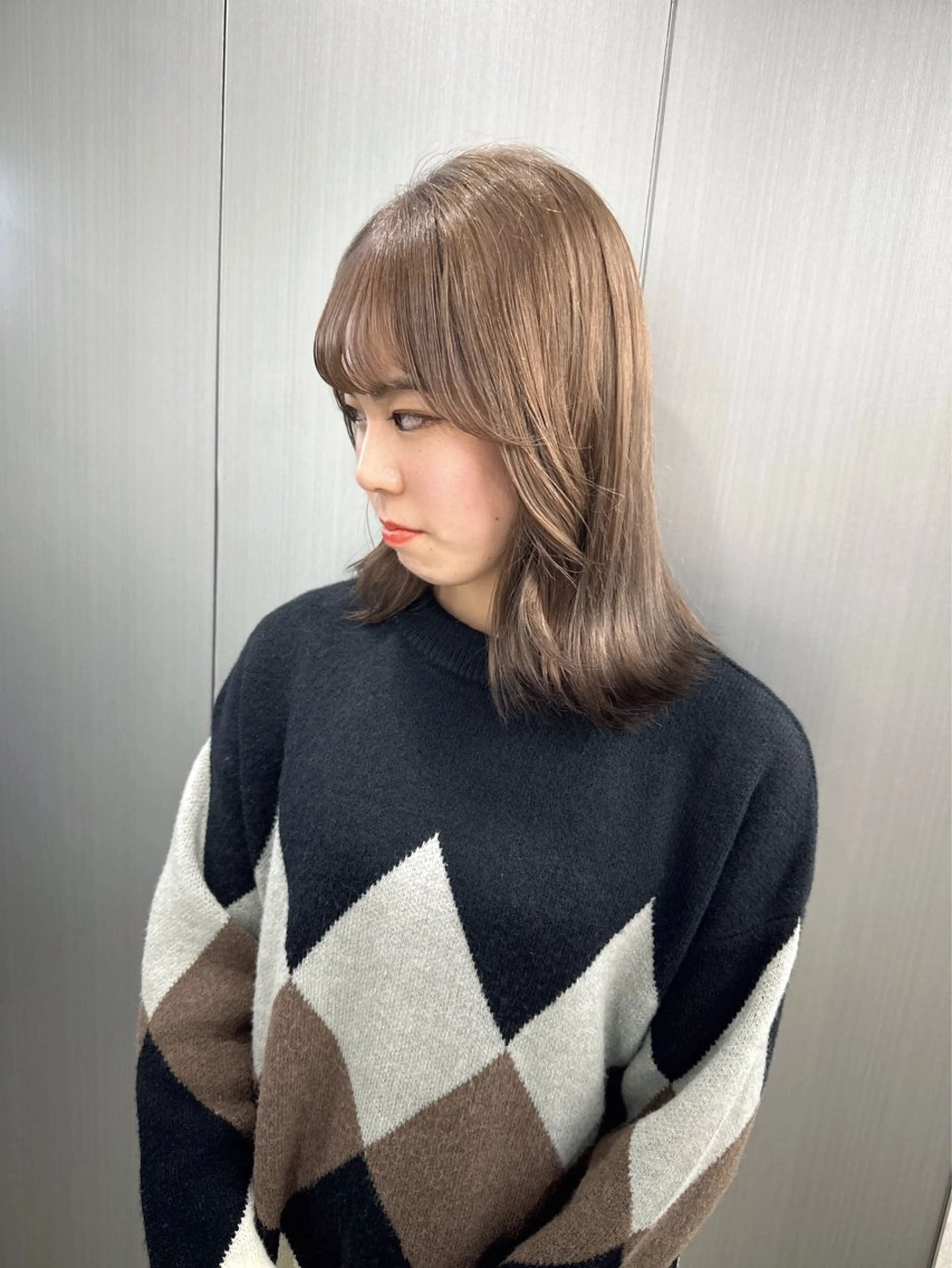 セミロング カラー ヘアカラー くすみミルクティー／ ブラウン🪡TOWAのヘアスタイル