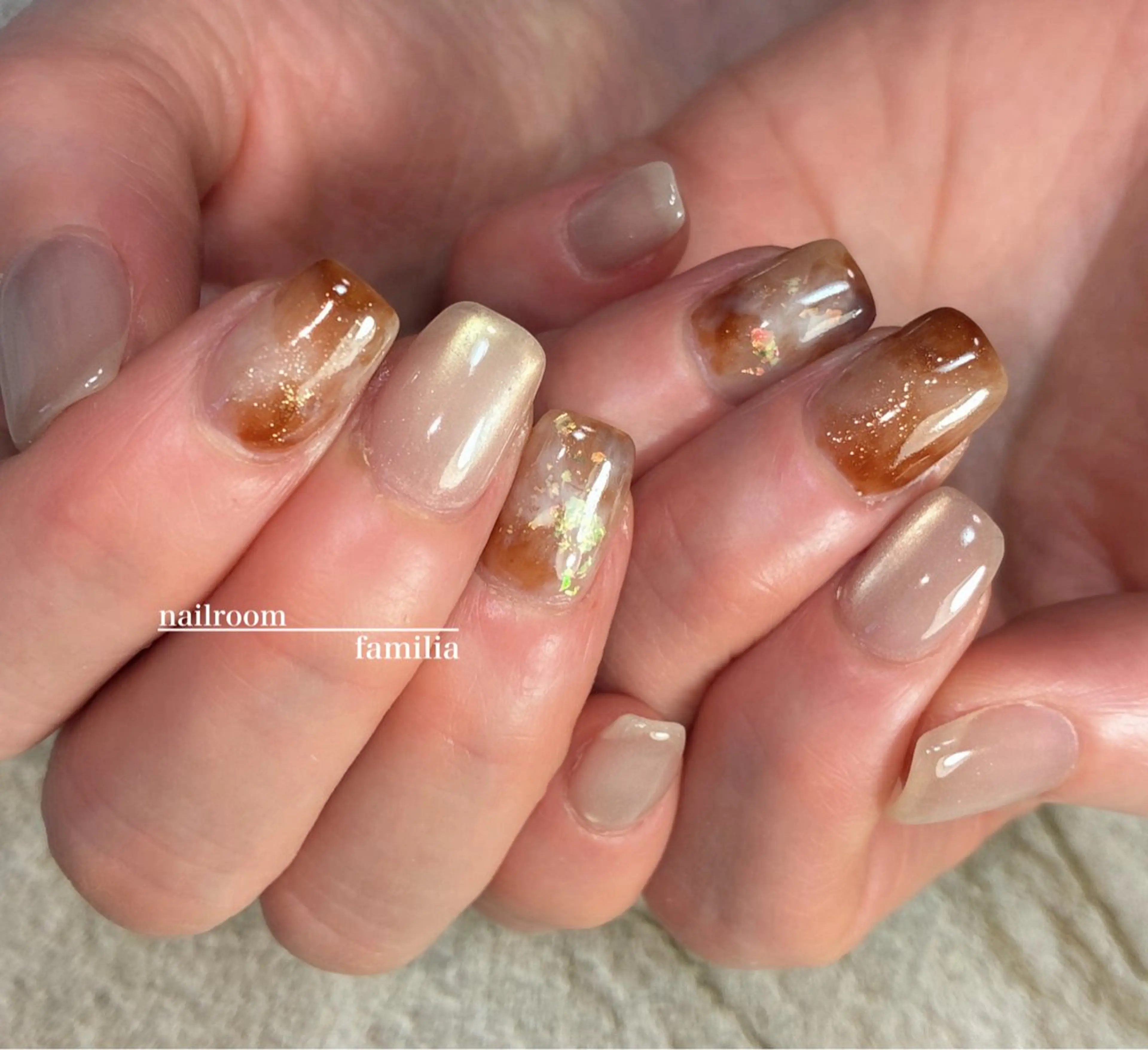 ネイル マグネットネイル ニュアンスネイル ハンドネイル -nailroom- familiaのネイルデザイン