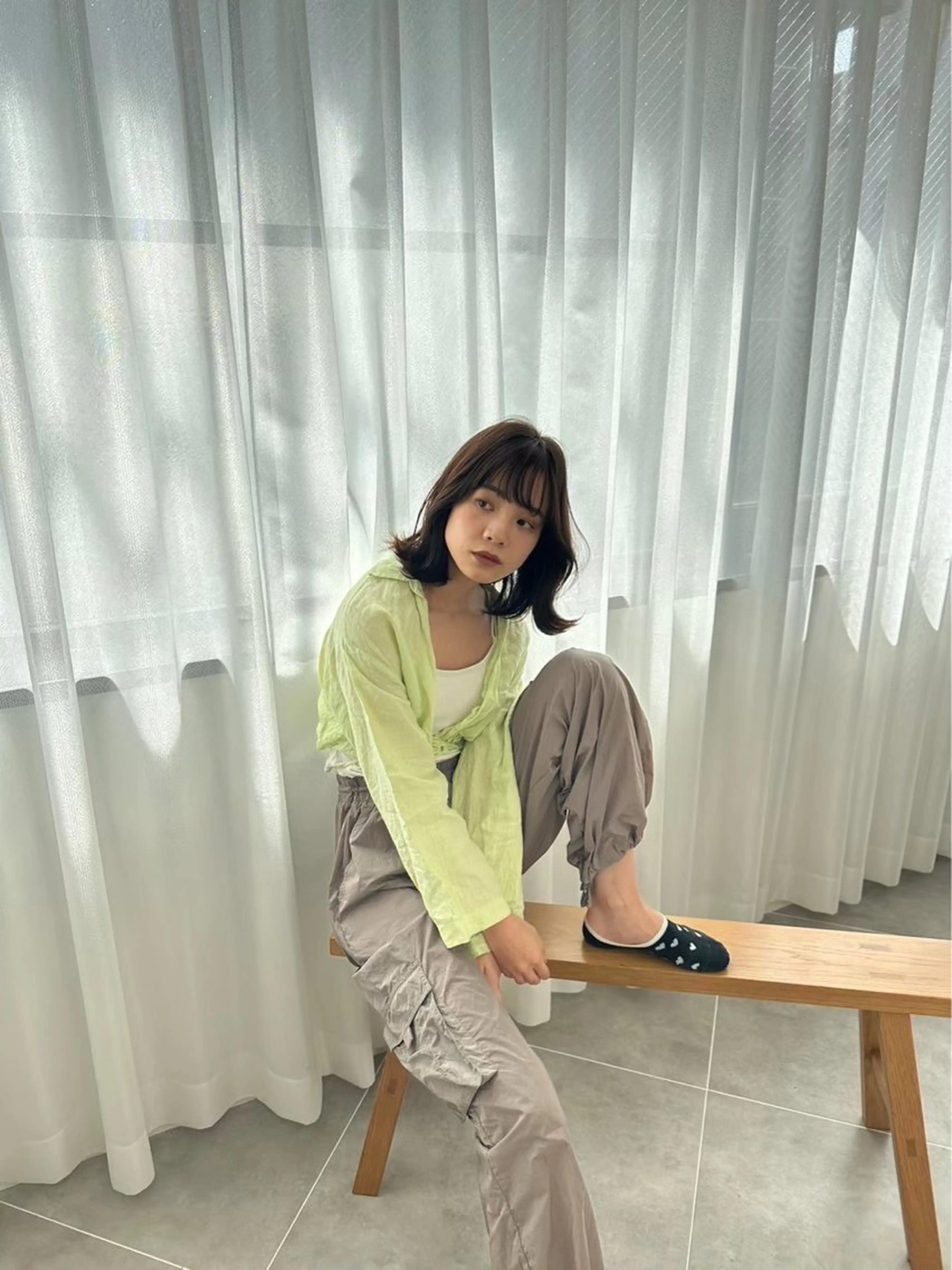 ミディアム カット ヘアカラー トリートメント RAISE by_WHITEのヘアスタイル