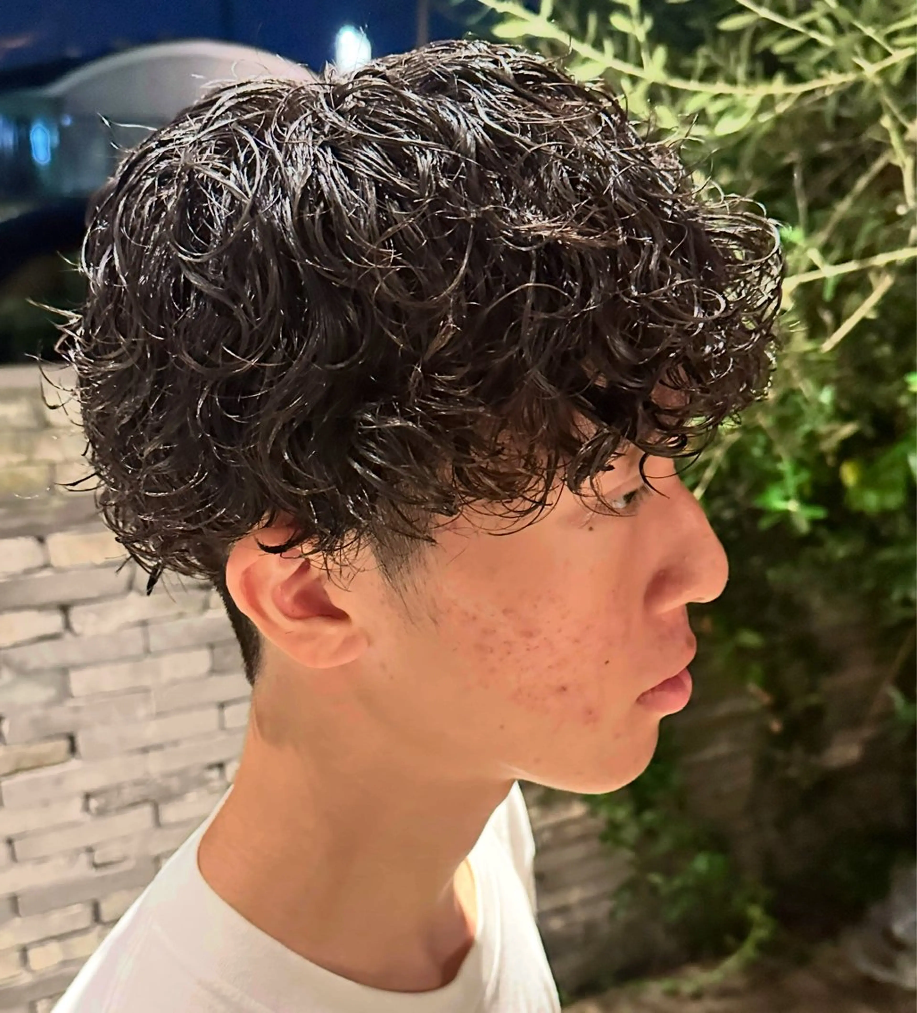 メンズ アップバング メンズブリーチ センターパート フェザーパーマ メンズハイライト 山口稜太 メンズ/波巻きパーマのヘアスタイル