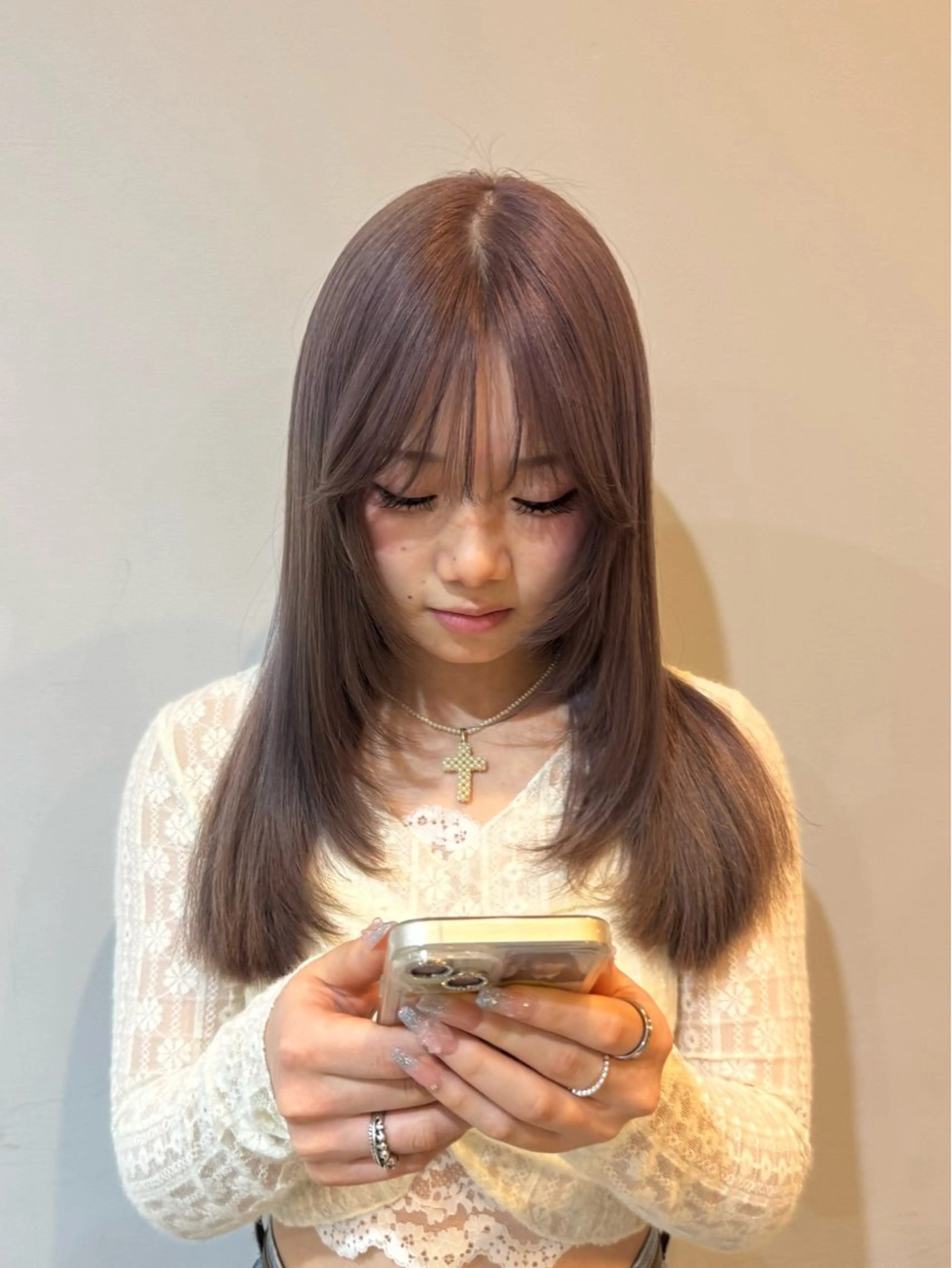 セミロング カラー ブリーチ ラベンダーカラー 咲良 / allum 鈴鹿のヘアスタイル