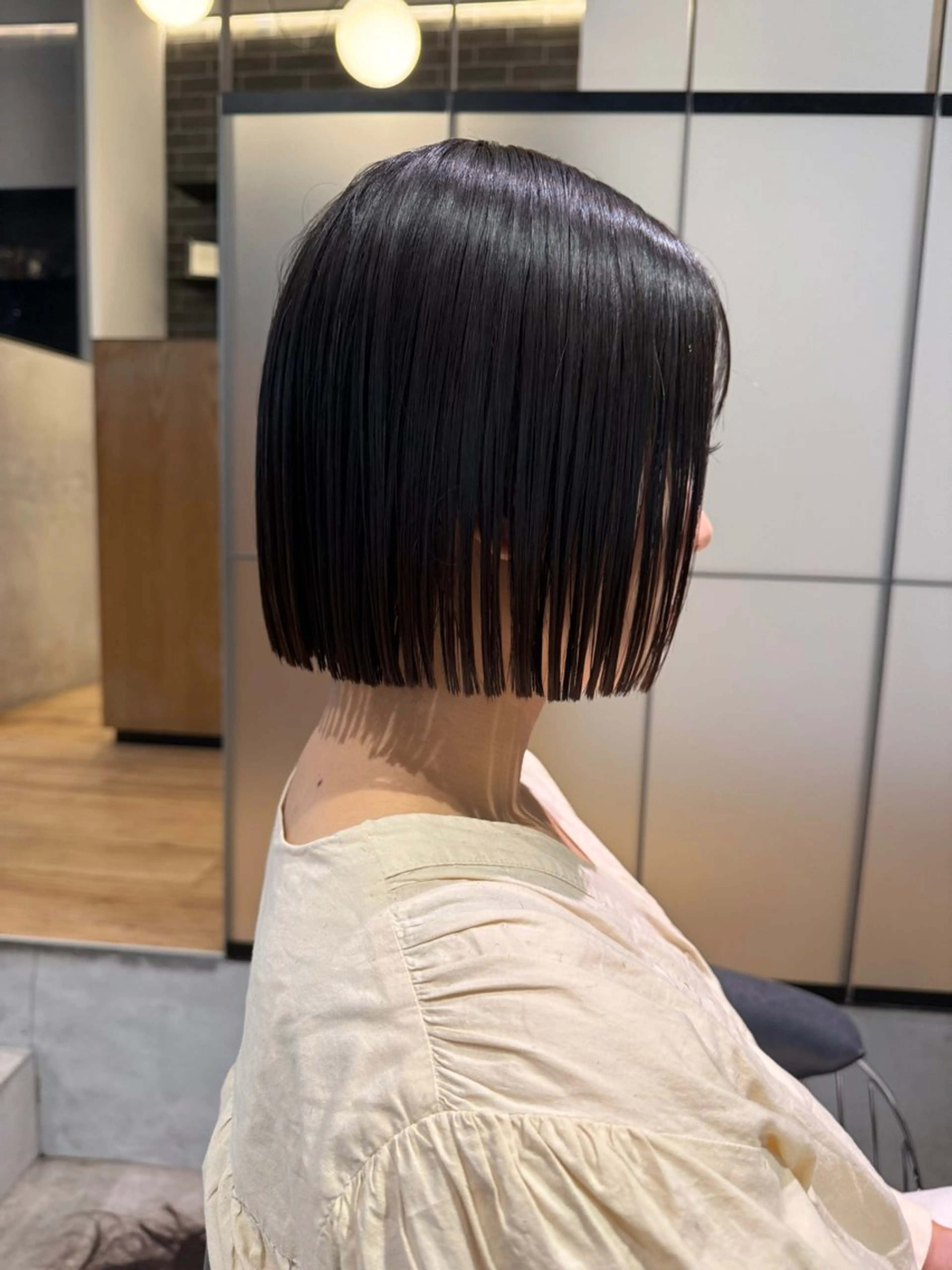 ミディアム ボブ カット 縮毛矯正 須藤　優真 切りっぱなしボブのヘアスタイル