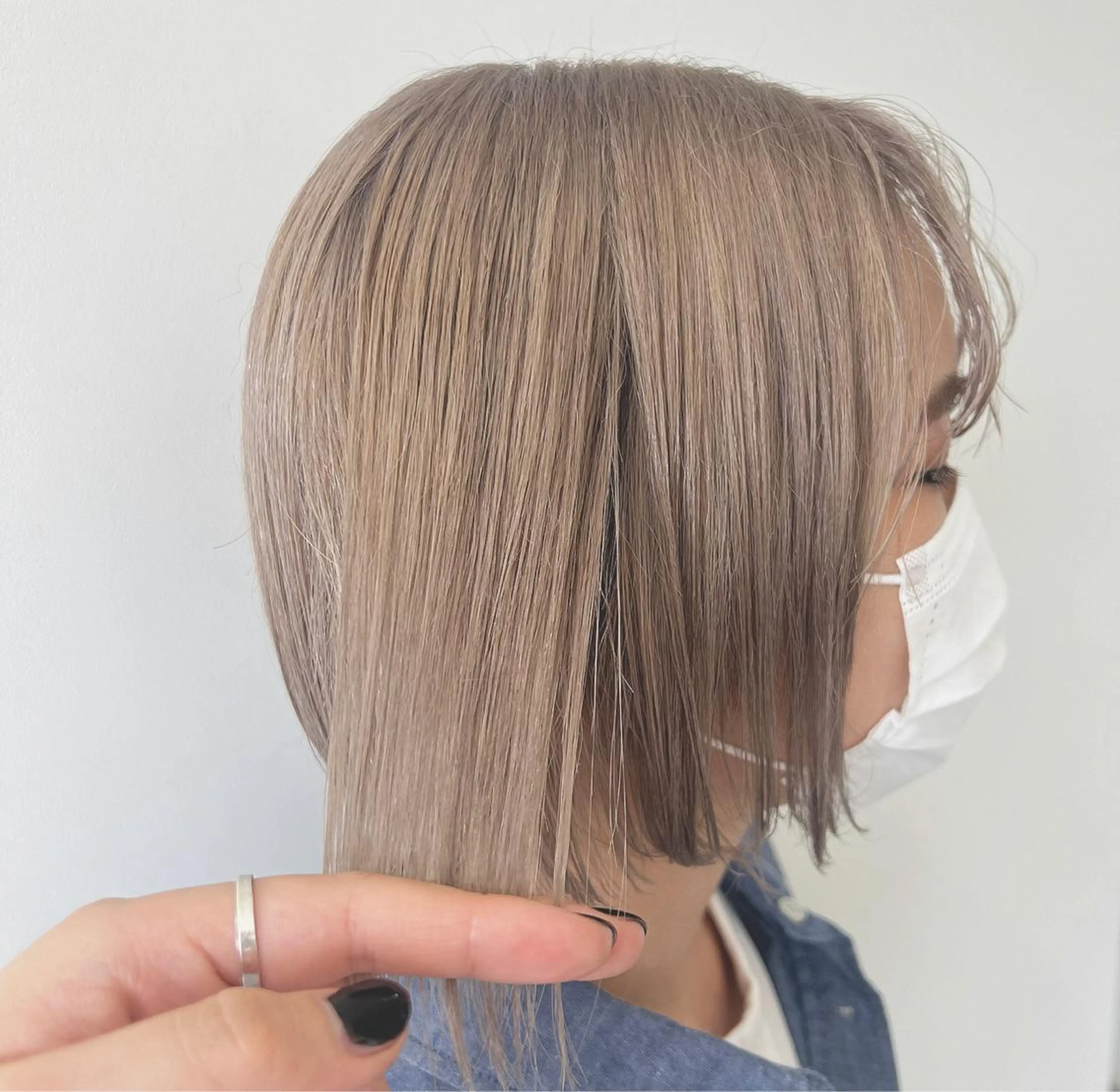 ショート カット ヘアカラー 切りっぱなしボブ 👩🏼ミニボブのヘアスタイル