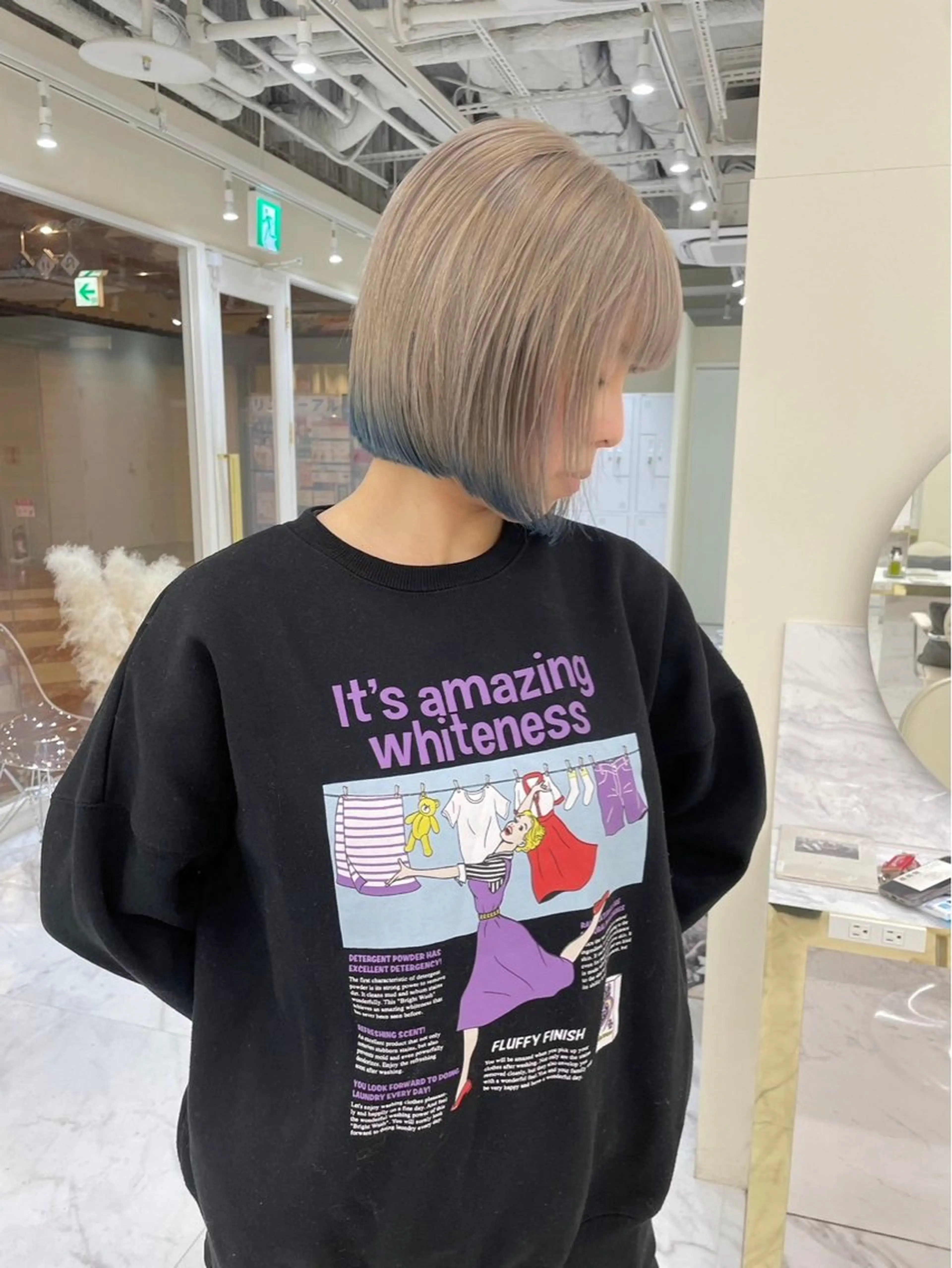 ショート カラー アッシュ ベージュカラー ブリーチ 透明感カラー ダブルカラー レイヤー /髪質改善/ariのヘアスタイル