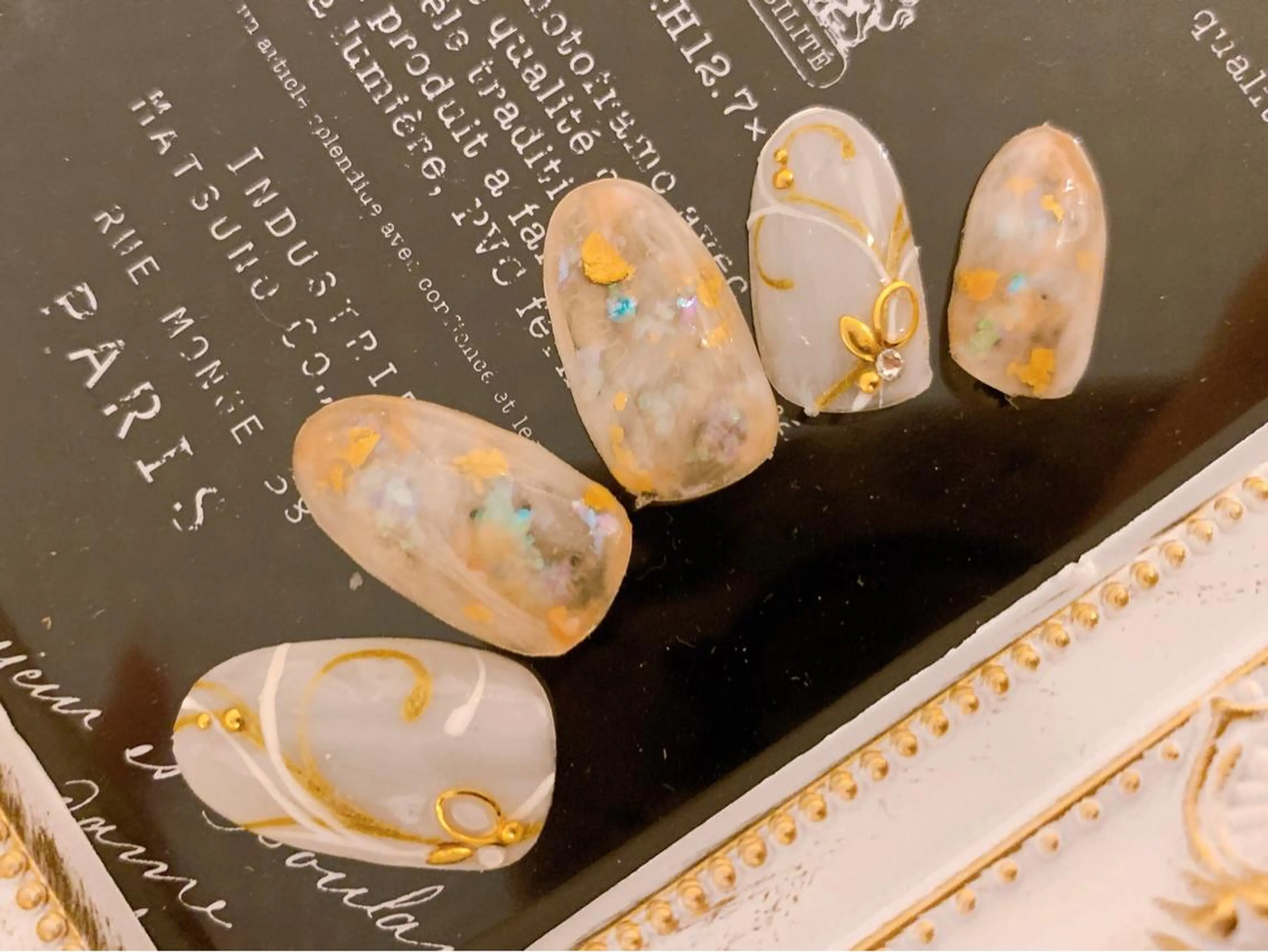 ネイル f'bloom  L’ecrinのネイルデザイン