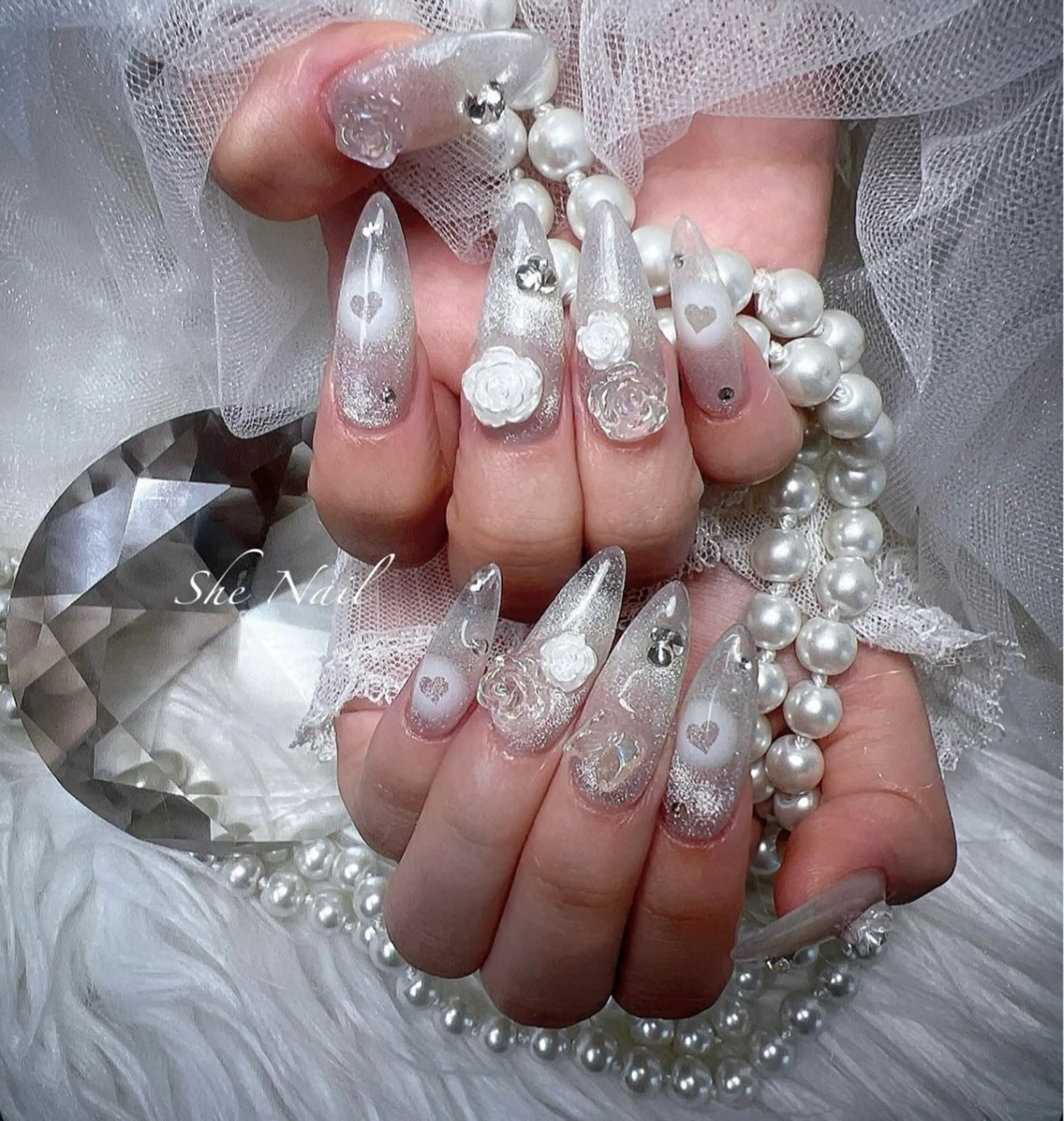 ネイル チークネイル 長さ出し フラッシュネイル キラキラネイル マグネットネイル ハンドネイル She   Nail所属・ISA_ BELLAのネイルデザイン