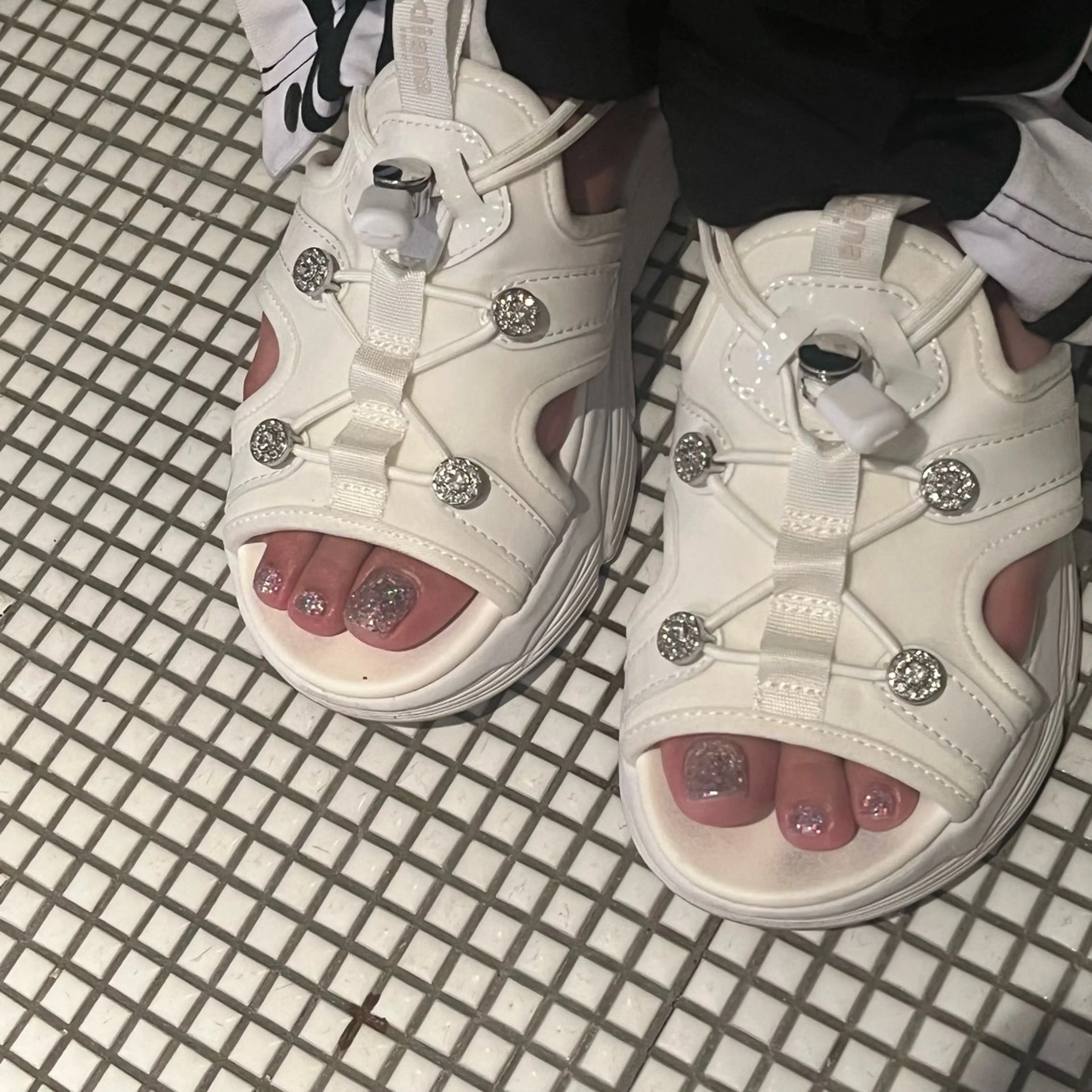 ネイル フットネイル キラキラネイル フットネイル DariL Ayaのネイルデザイン