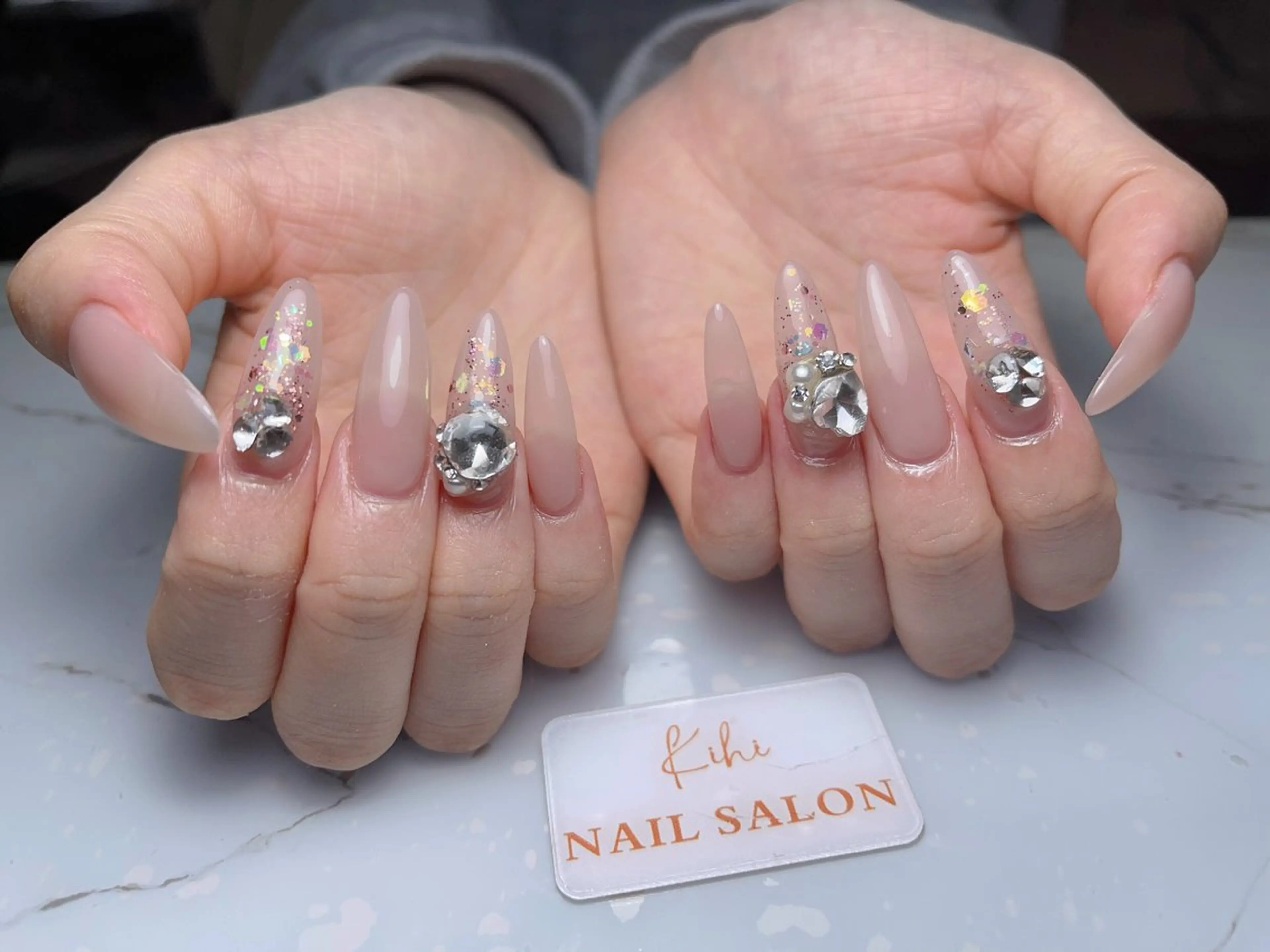 ネイル アートネイル フレンチネイル ジェルネイル グラデーション 韓国ネイル ハンドネイル 💕鈴木ユリ パラジェル/オフ無料のネイルデザイン