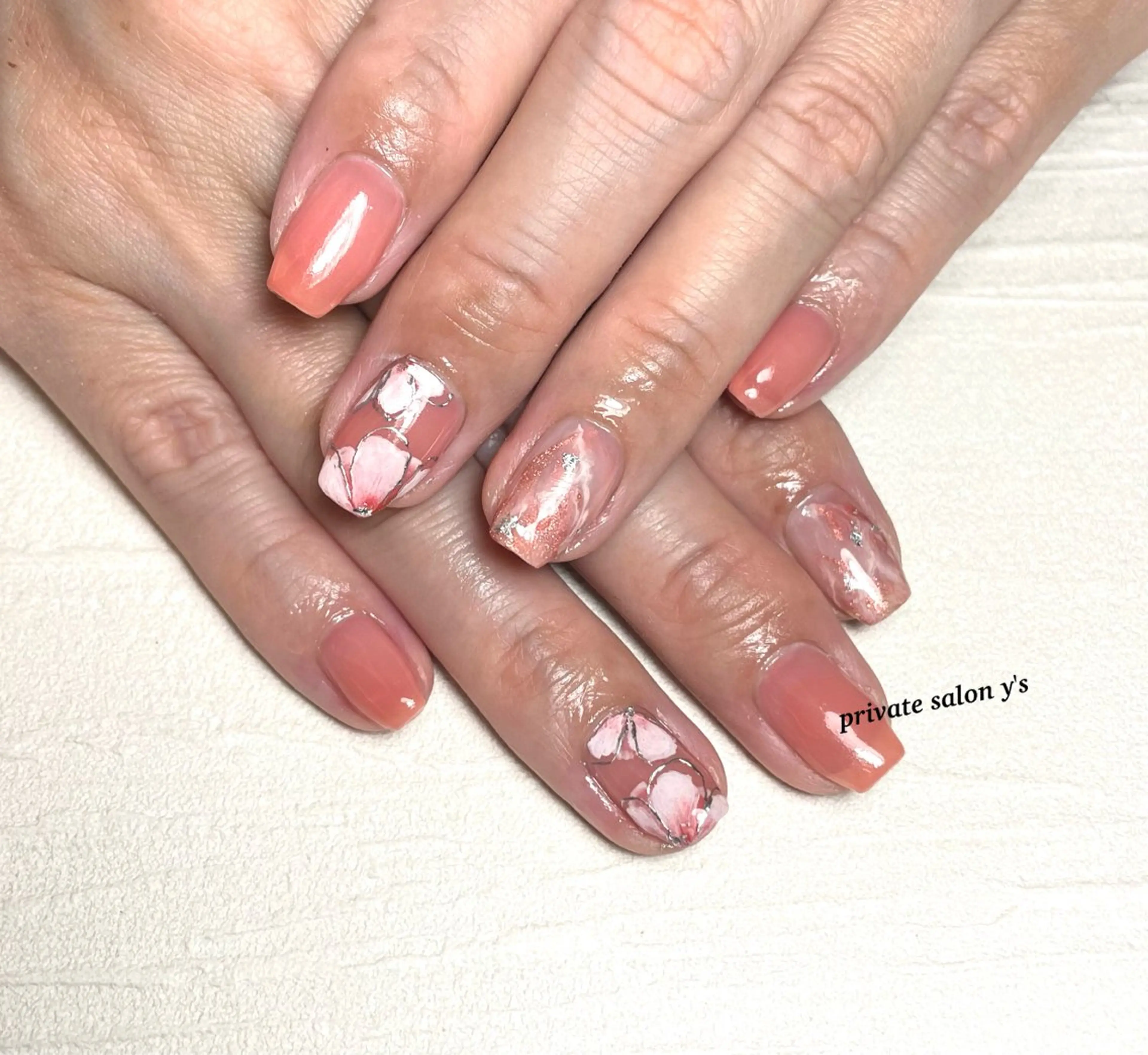 ネイル y' sのネイルデザイン