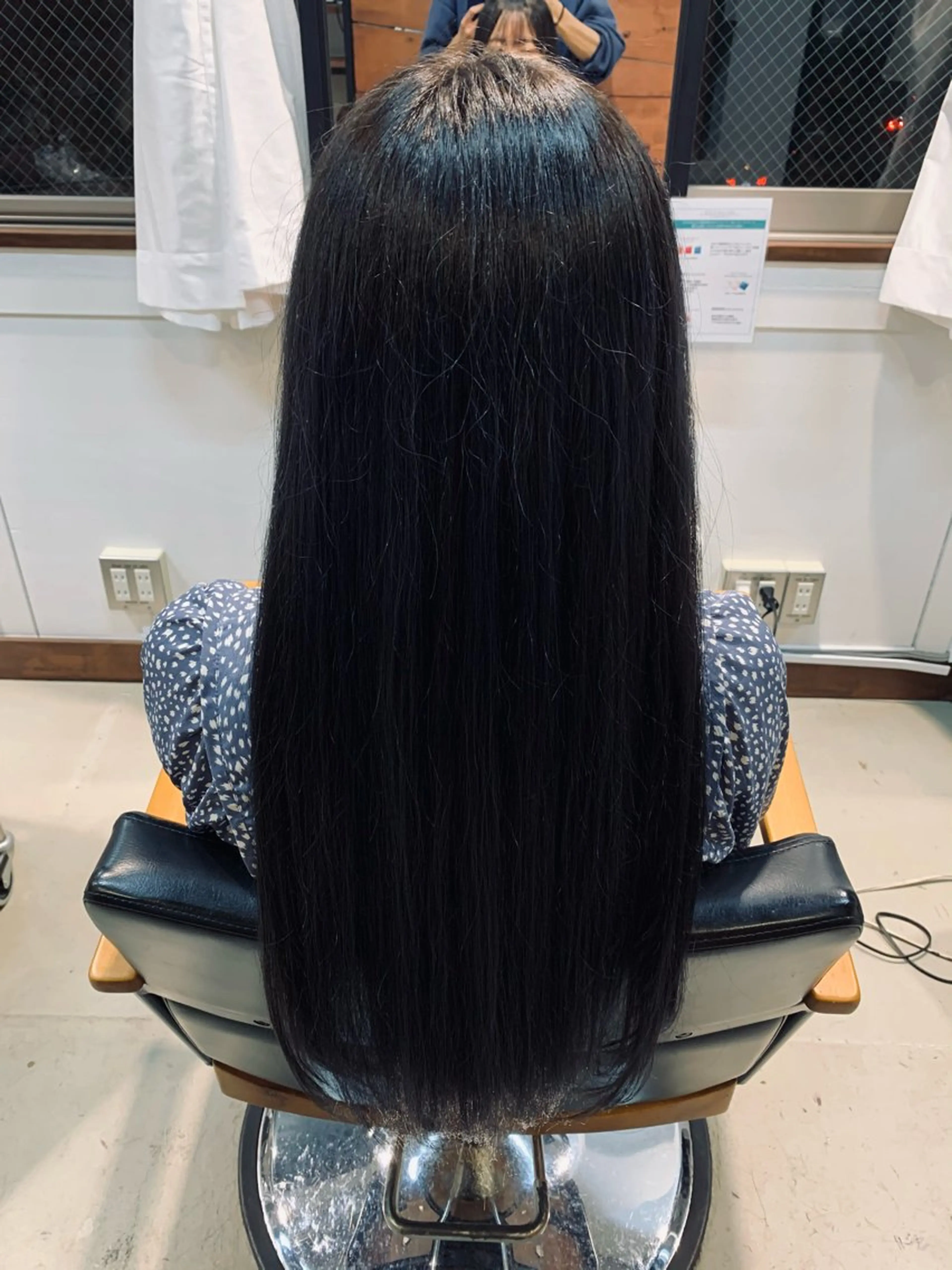 ロング カラー パーマ ヘアアレンジ メンズ 黒髪 ブルーカラー ブルーブラック イルミナカラー カット ヘアカラー 根岸 和のヘアスタイル