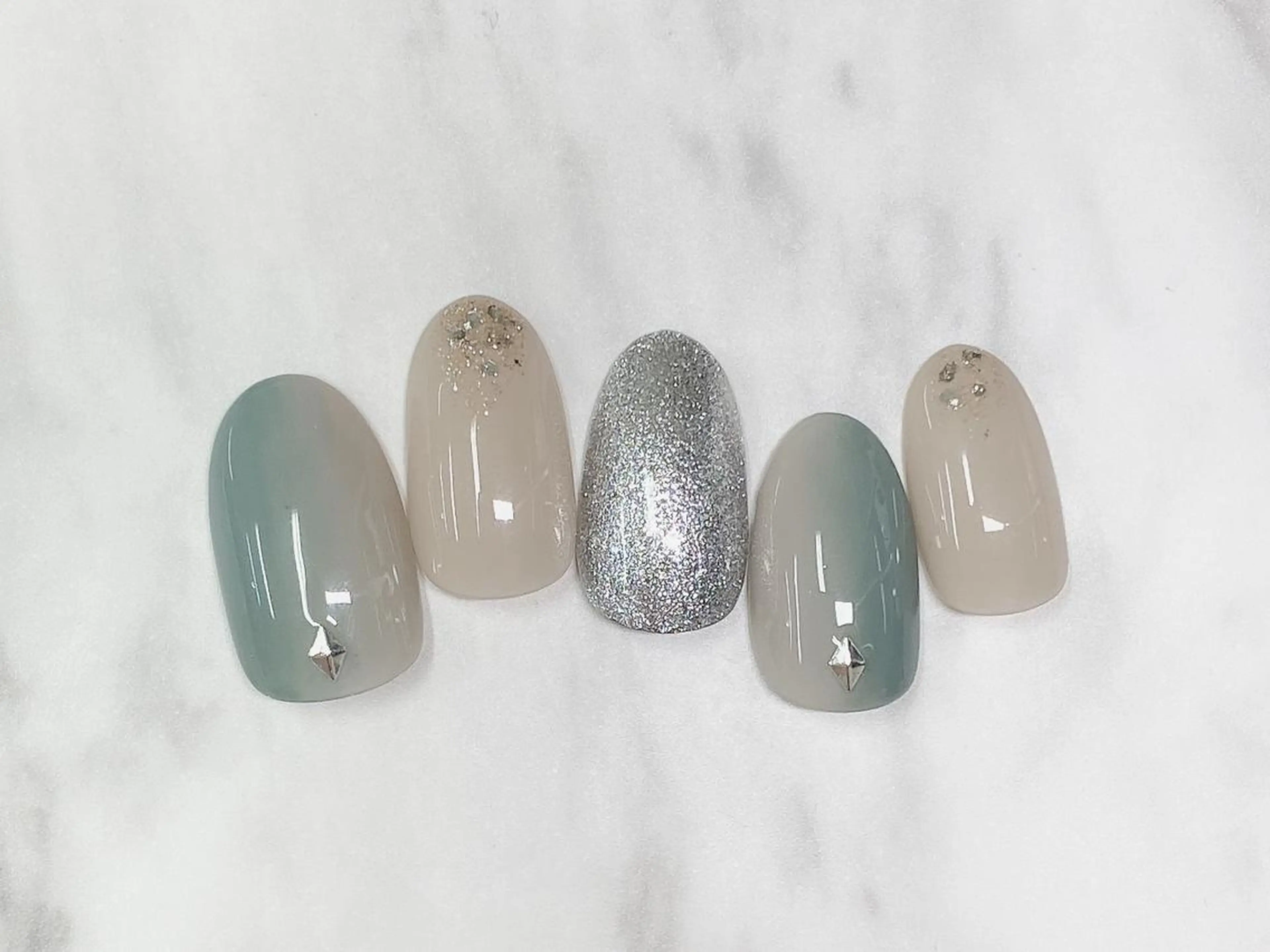 ネイル ネイルPetit Ribbonのネイルデザイン