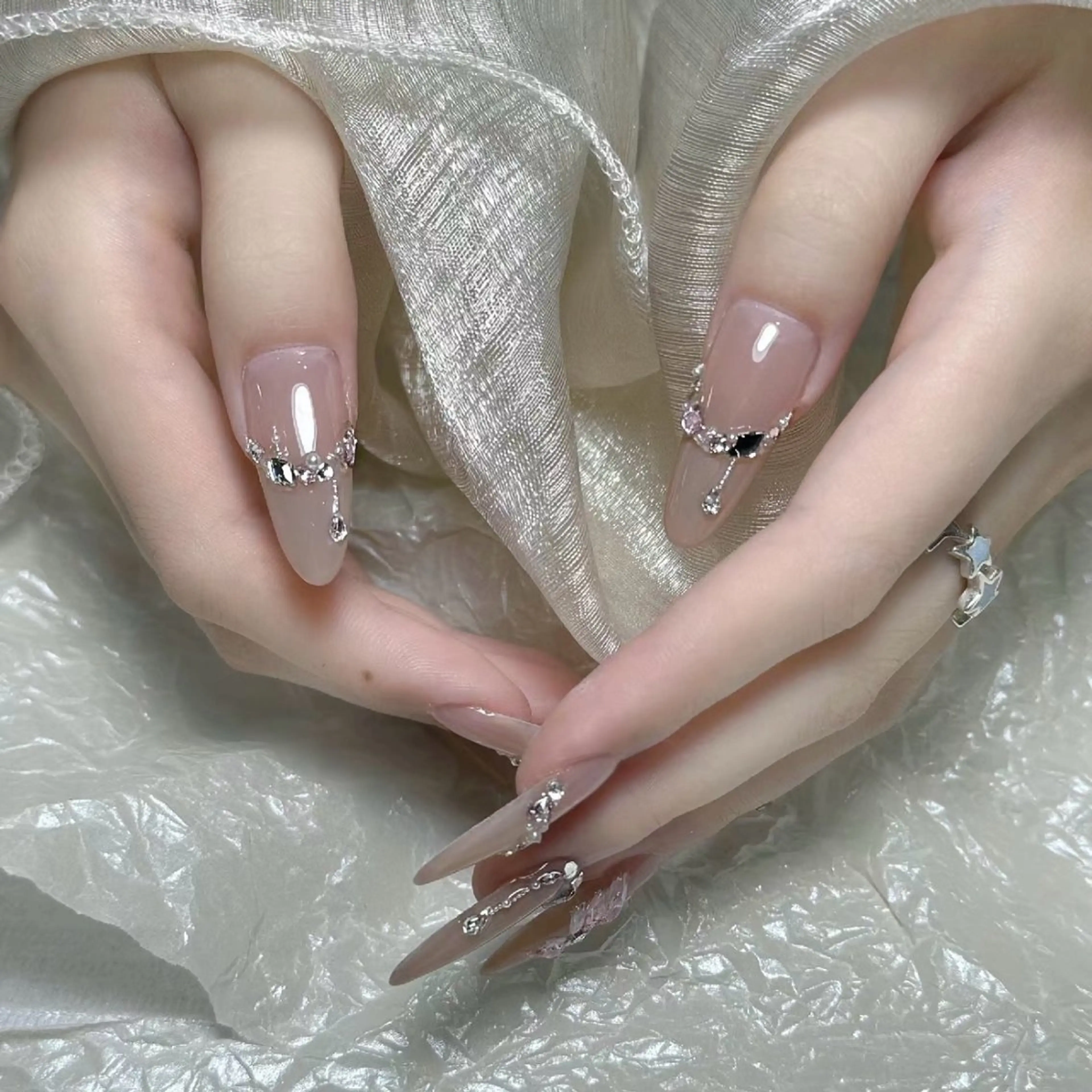 ネイル W Vivienのネイルデザイン