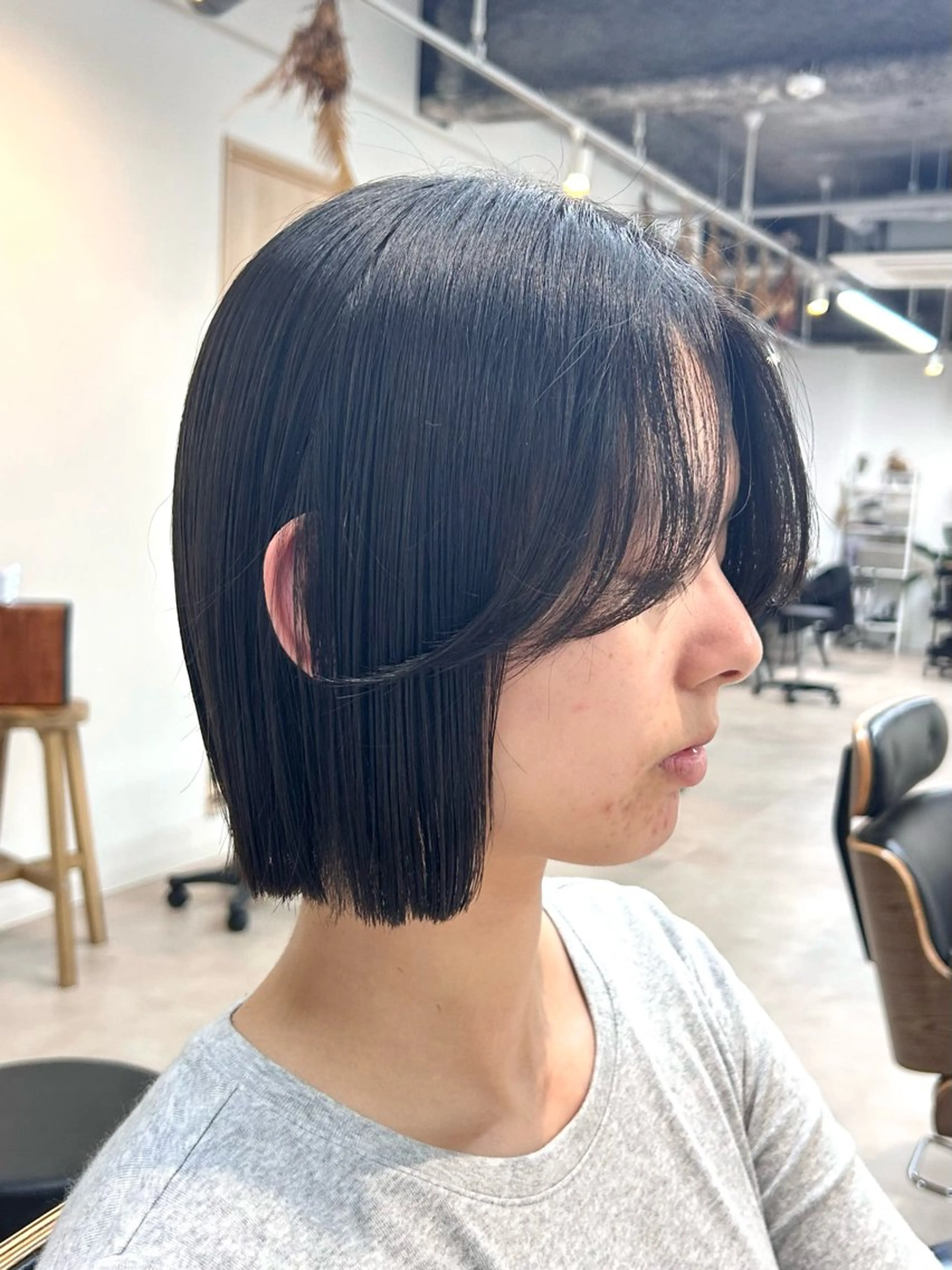 ミディアム ボブ カット 縮毛矯正 トリートメント 韓国ボブ/レイヤー/ ハイトーン/まなみのヘアスタイル