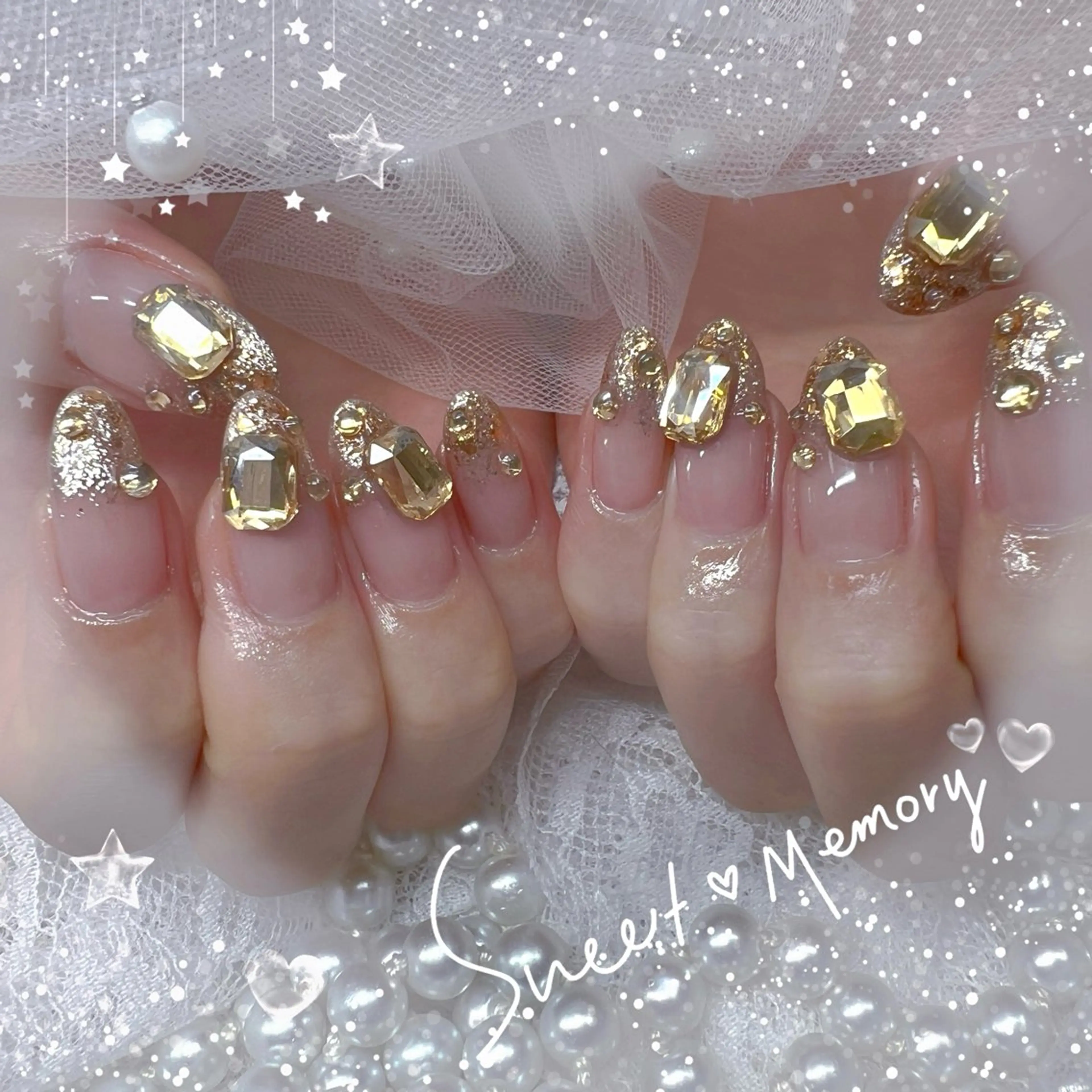 ネイル チークネイル フレンチネイル ガーリー ガラスフレンチ グラデーション ハンドネイル ハンドケア Chill Nailsalonのネイルデザイン