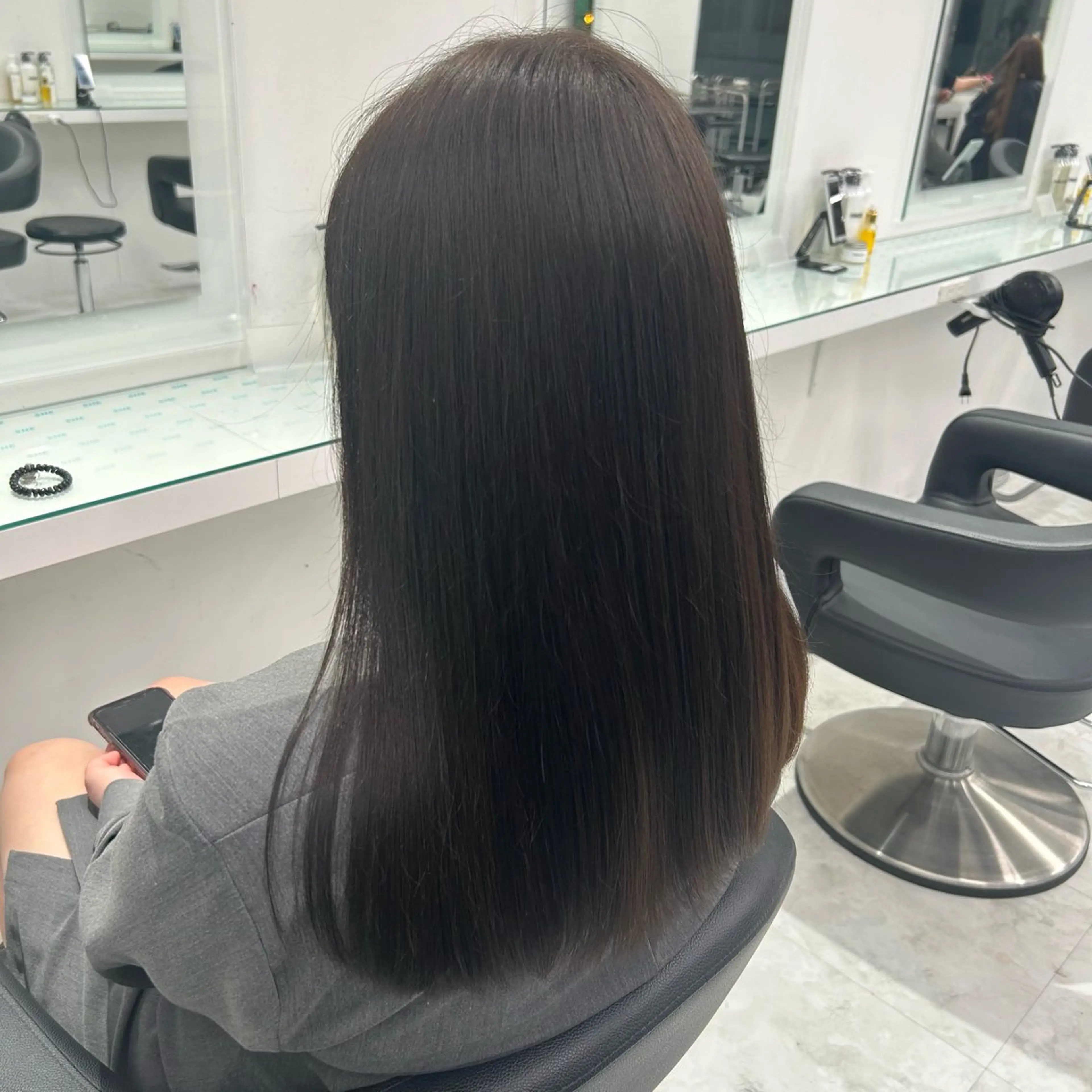 セミロング ヘアカラー トリートメント 🤍大人っぽ韓国暗髪 🤍Asuka🤍のヘアスタイル