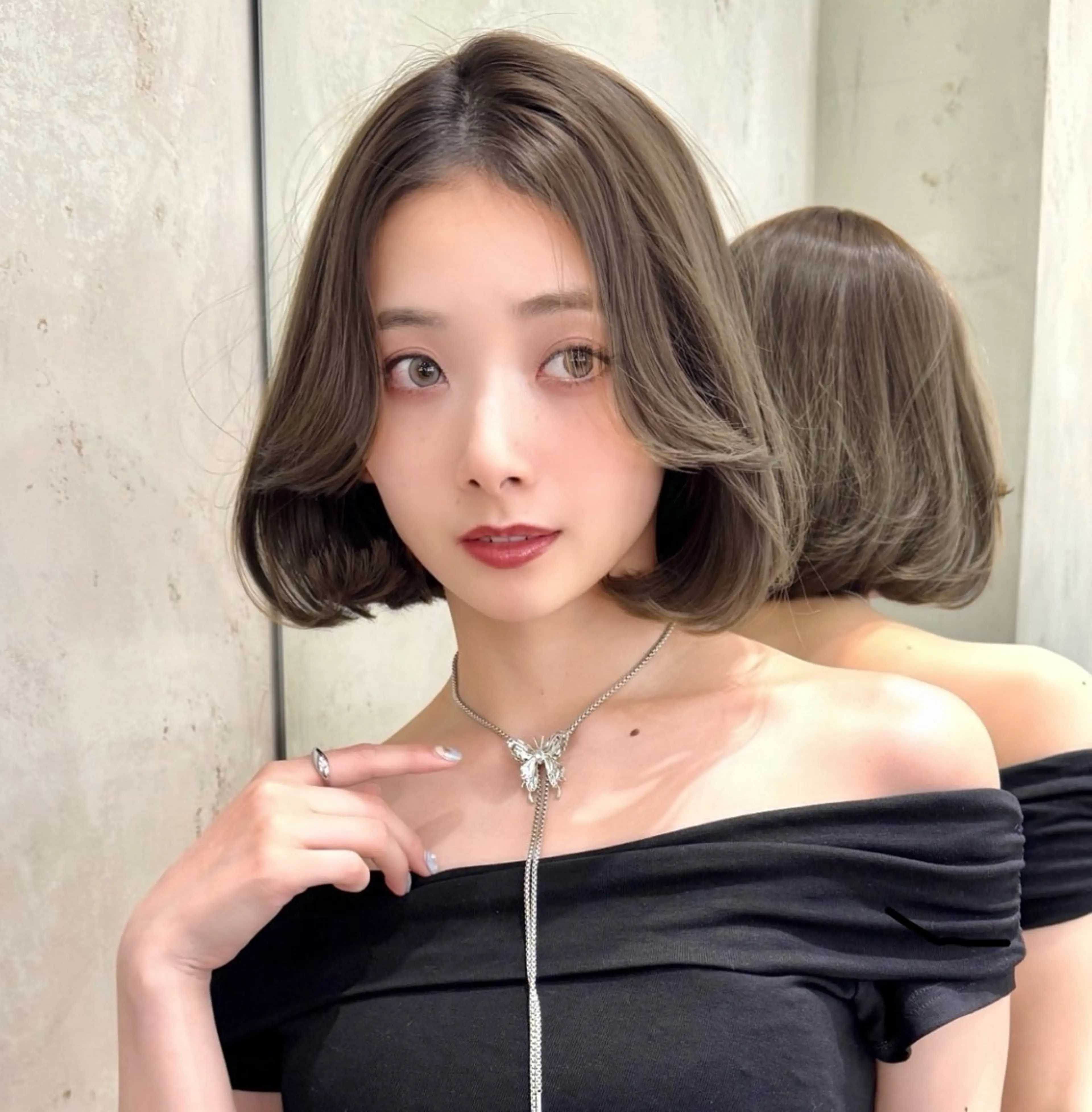 ショート カラー カット ヘアカラー トリートメント 莉乃/縮毛矯正/髪質 改善/艶カラーのヘアスタイル