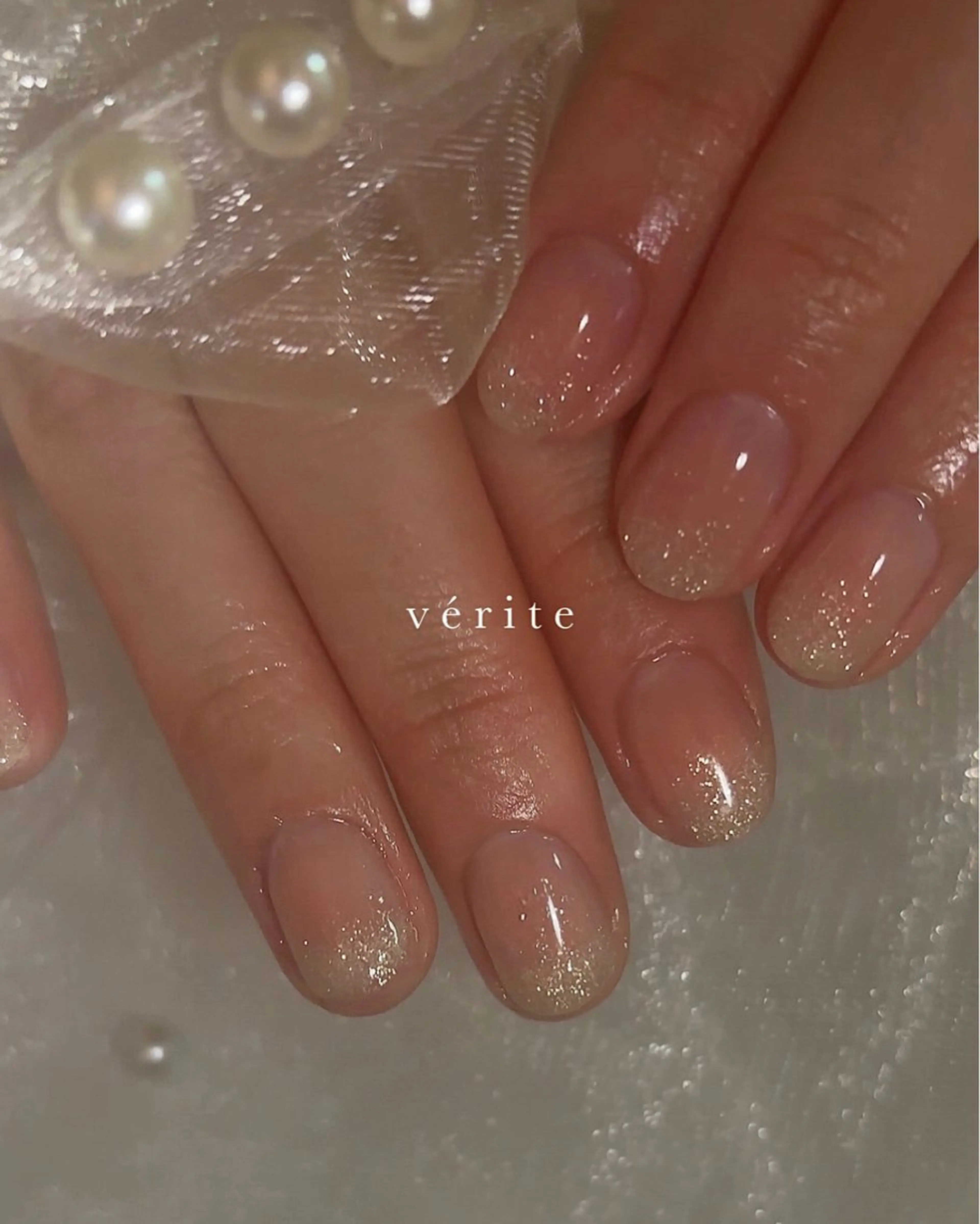 ネイル チークネイル ラメ(グリッター) ハンドネイル verite所属・vérite nailのネイルデザイン