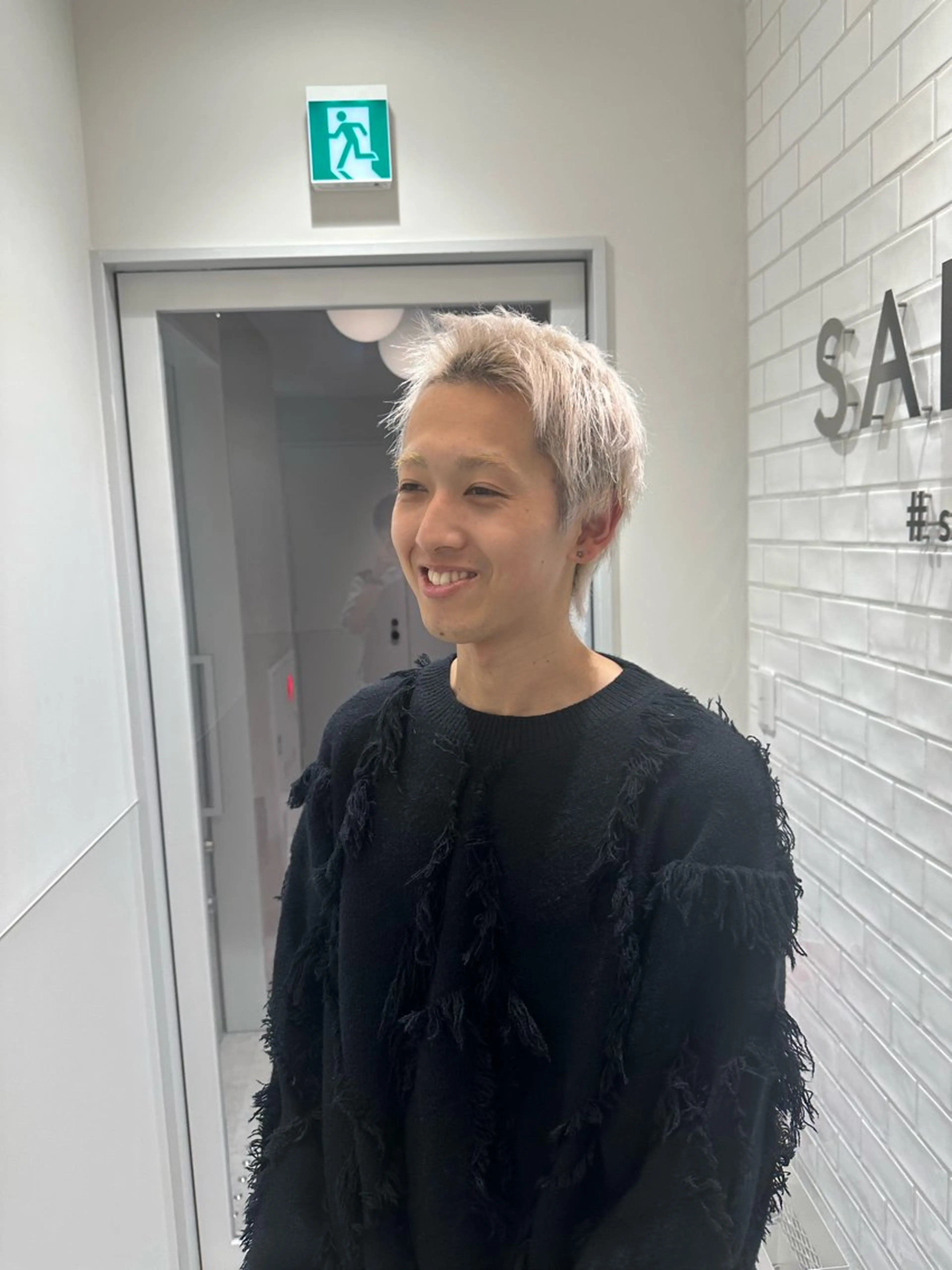 ショート カラー メンズ ヘアカラー トリートメント 鈴木/ミルクティー/ ブリーチ/ボブ/のヘアスタイル