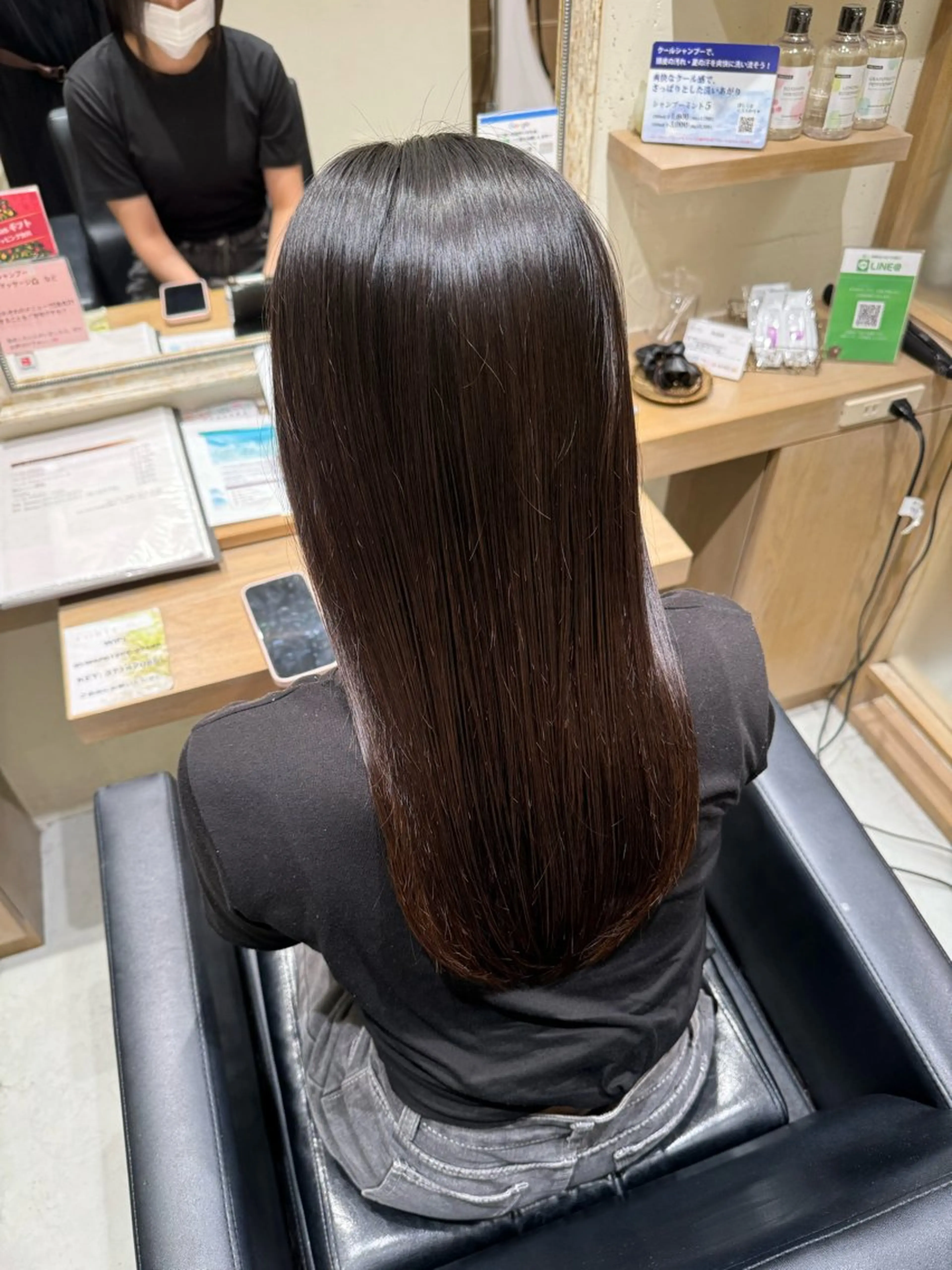 ロング カット 縮毛矯正 トリートメント 透明感カラー/顔周り カット/レイヤーにかのヘアスタイル