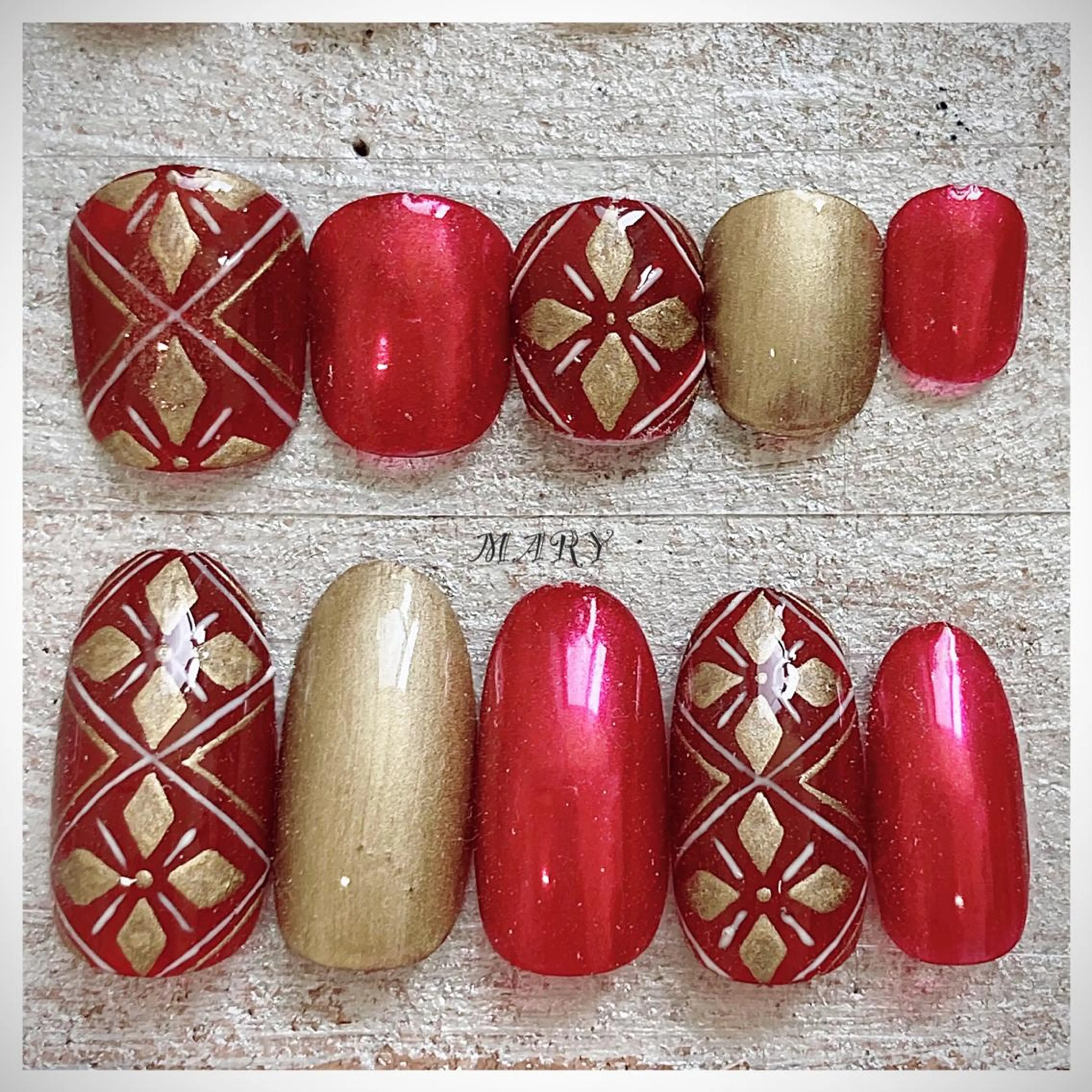 ネイル フットネイル ゴールド おそろいネイル ミラーネイル ニュアンスネイル フットネイル Mary nail所属・Mary nail .narumiのネイルデザイン