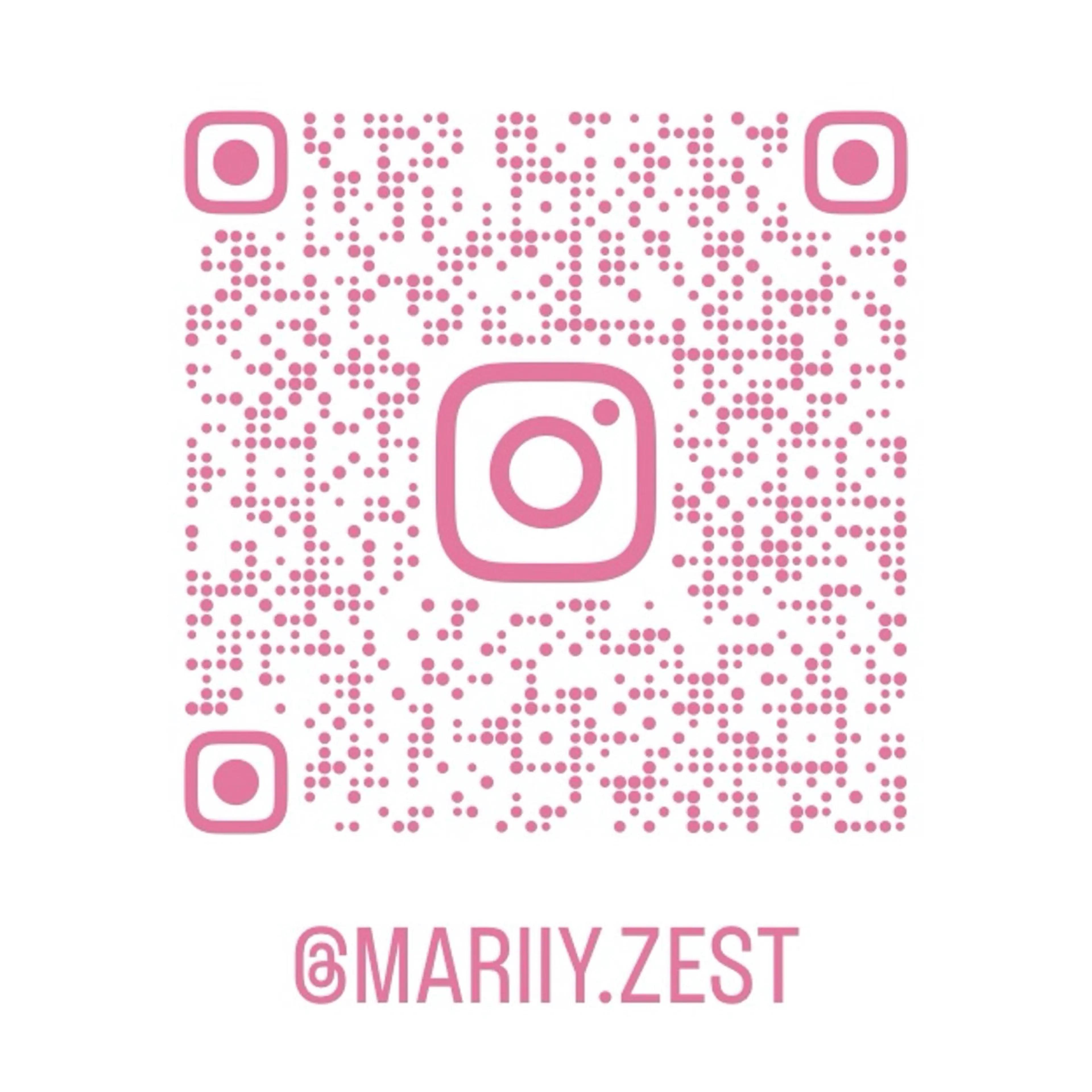 派手髪ハイトーン💛 ネイル💅まりなのヘアスタイル