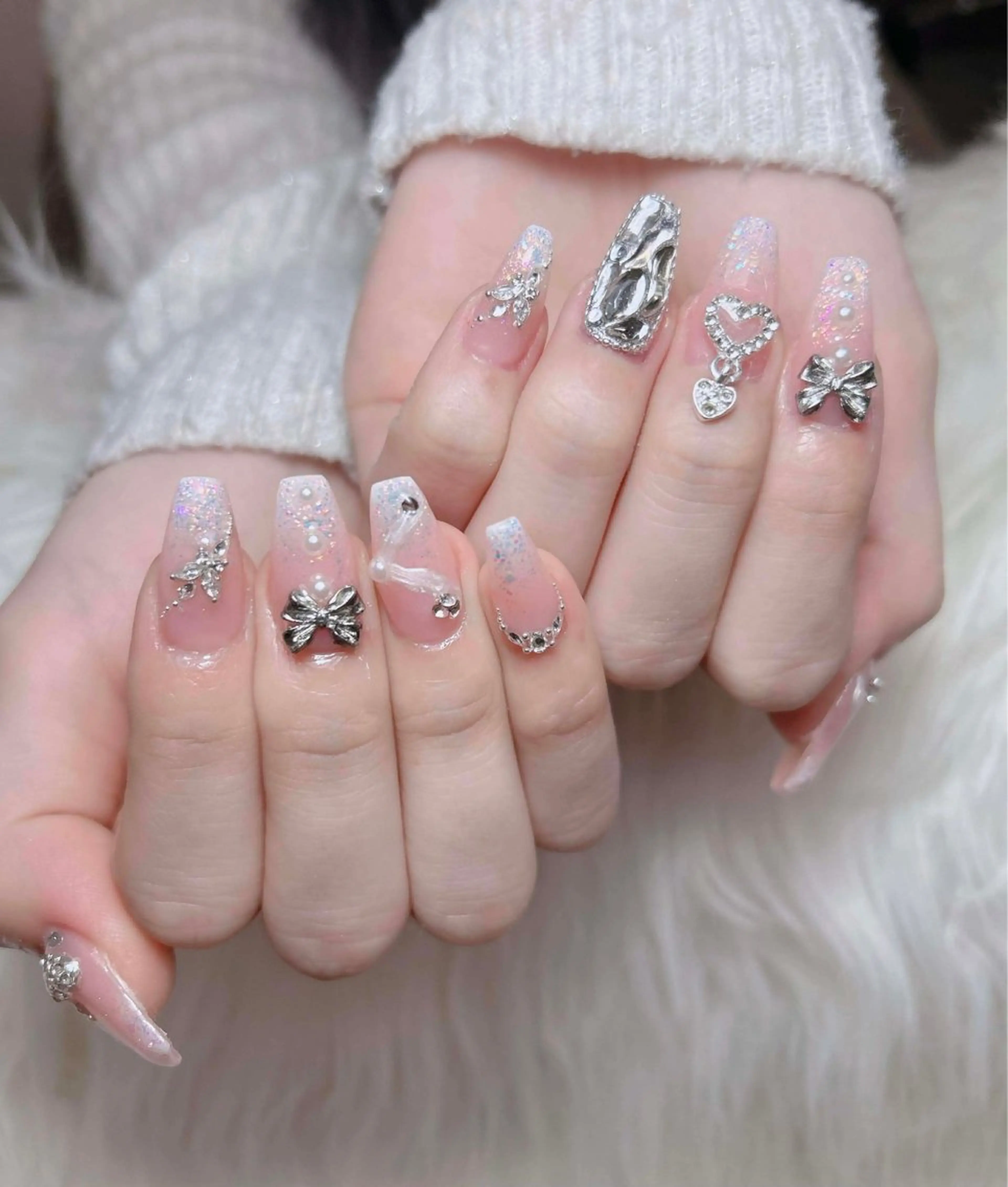 ネイル オーロラネイル チークネイル フットネイル フレンチネイル ハロウィン ハンドネイル Lumi Nail 新大久保3‘のネイルデザイン