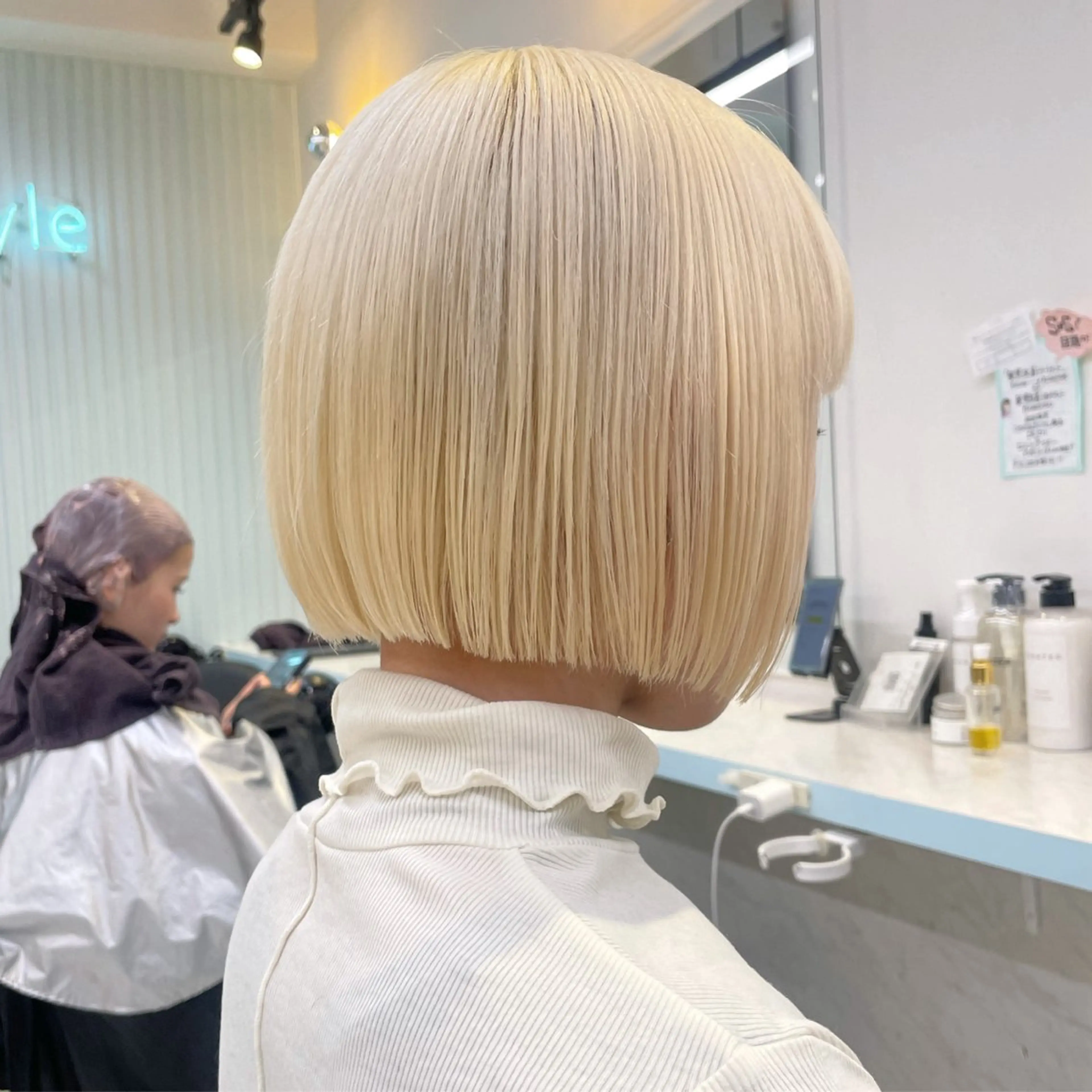 ショート カラー Salowin池袋East 店3F所属・【美髪矯正/絹髪】 🎀hinano🎀のヘアスタイル