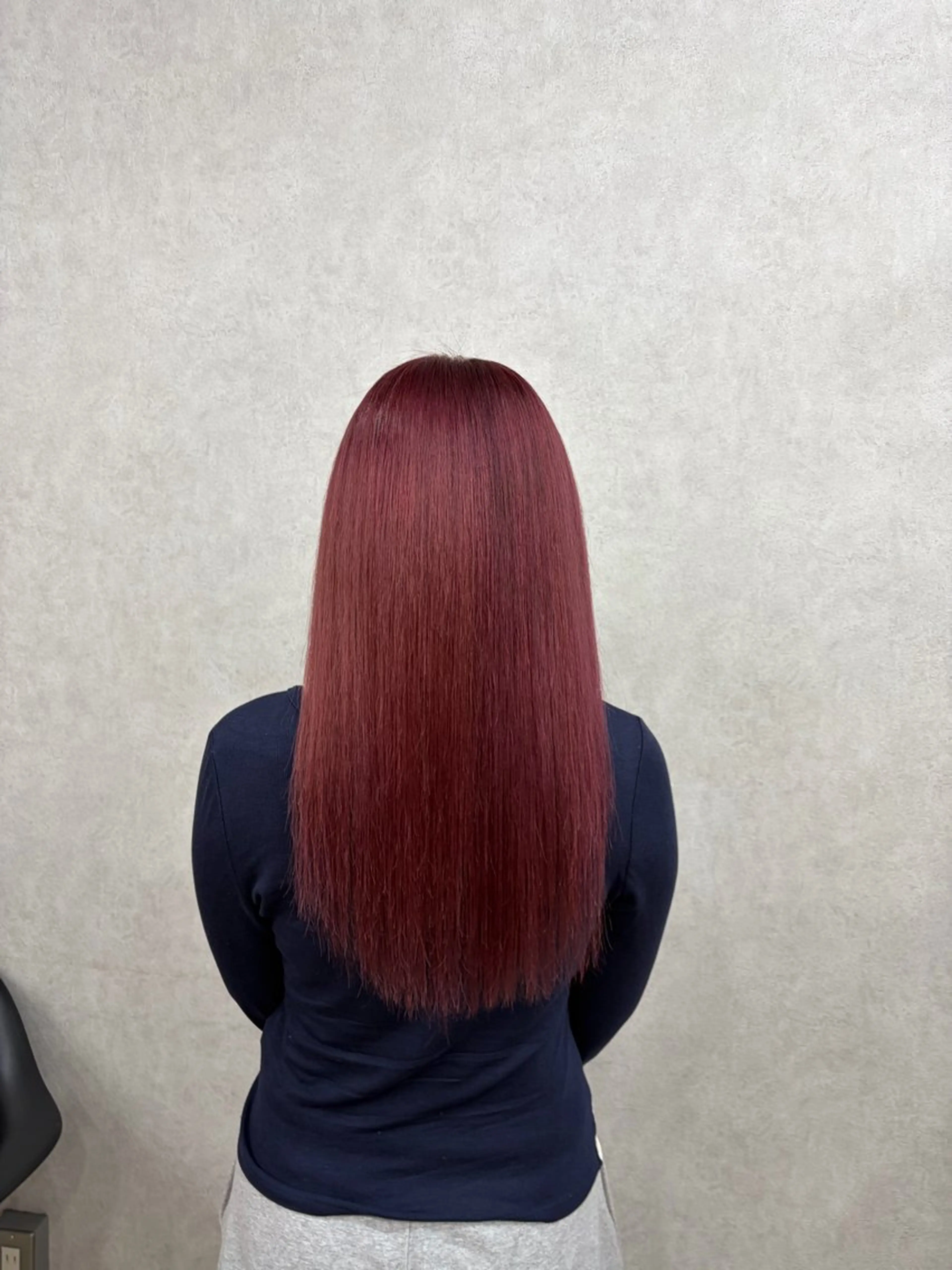 ロング カラー ブリーチ ダブルカラー ピンクカラー レッドカラー 倉澤 愛理のヘアスタイル