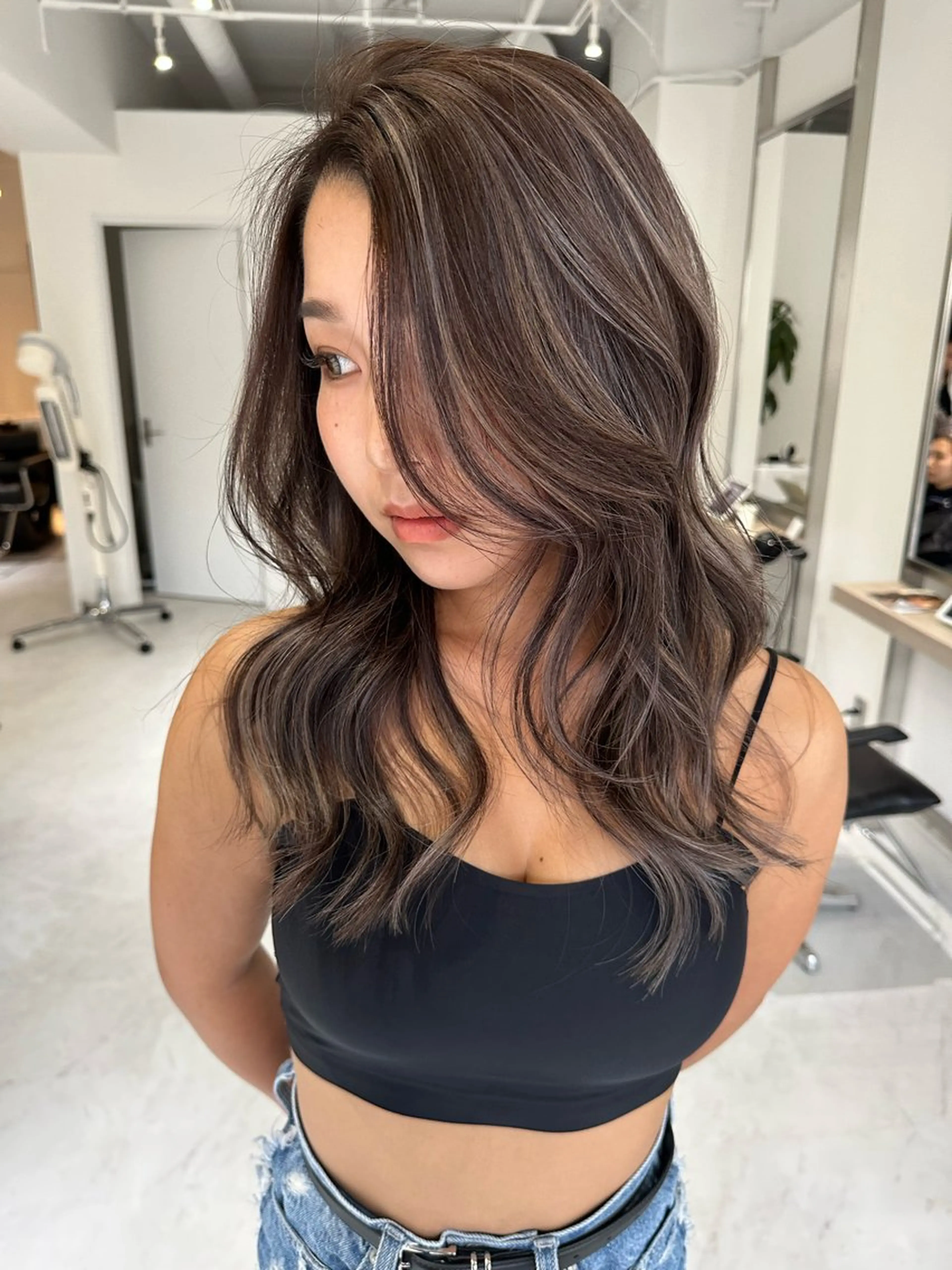 カラー ヘアカラー レイヤーカット 早崎太生のヘアスタイル