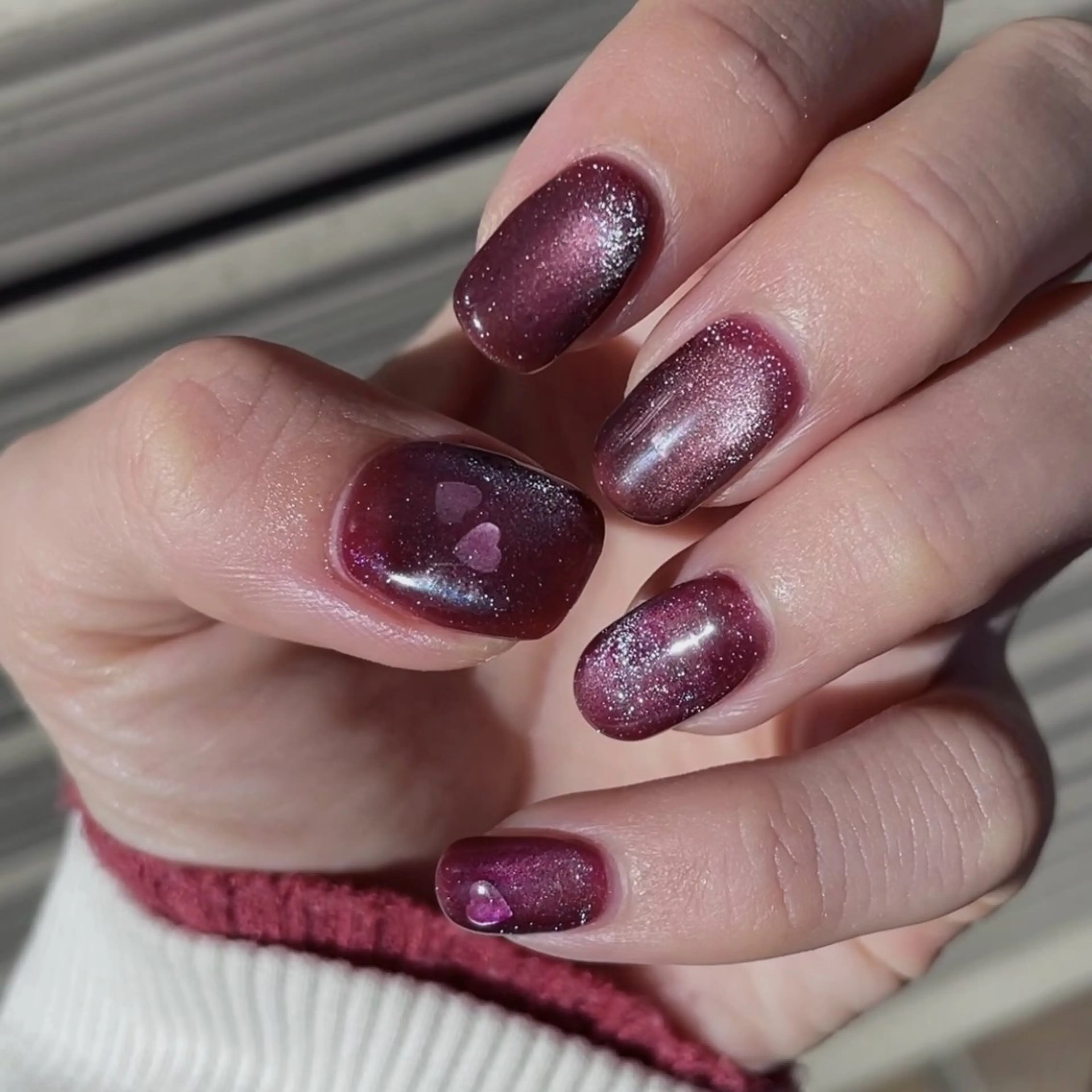 ネイル ボルドー ハート キラキラネイル マグネットネイル 赤色 ハンドネイル acs.n所属・ネイル，耳つぼ 風間すみれのその他イメージ