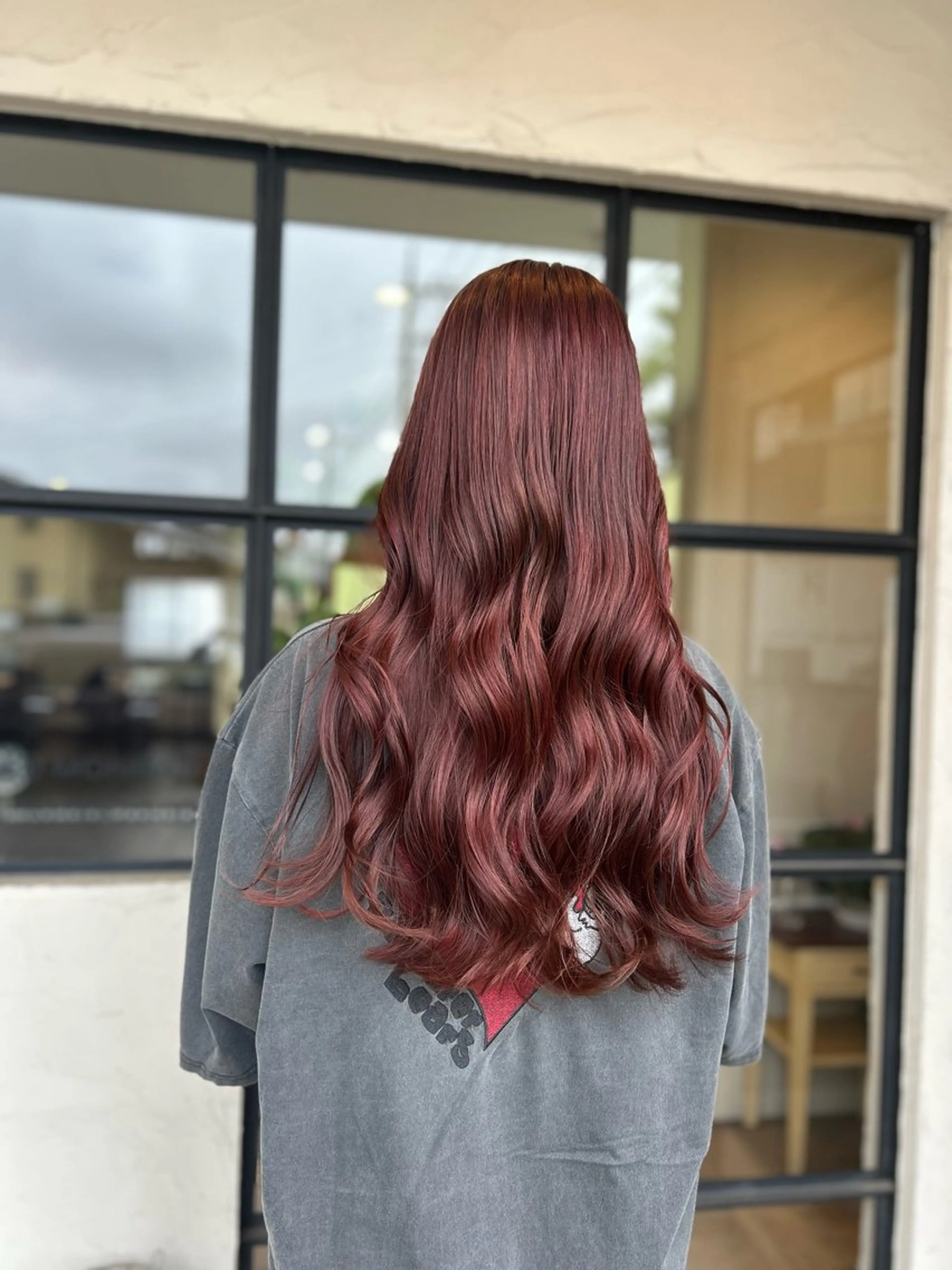 ロング カラー ブリーチ ダブルカラー ブリーチなしカラー レッドカラー カット ヘアカラー トリートメント Morpho Hair Product所属・井上 花音のヘアスタイル