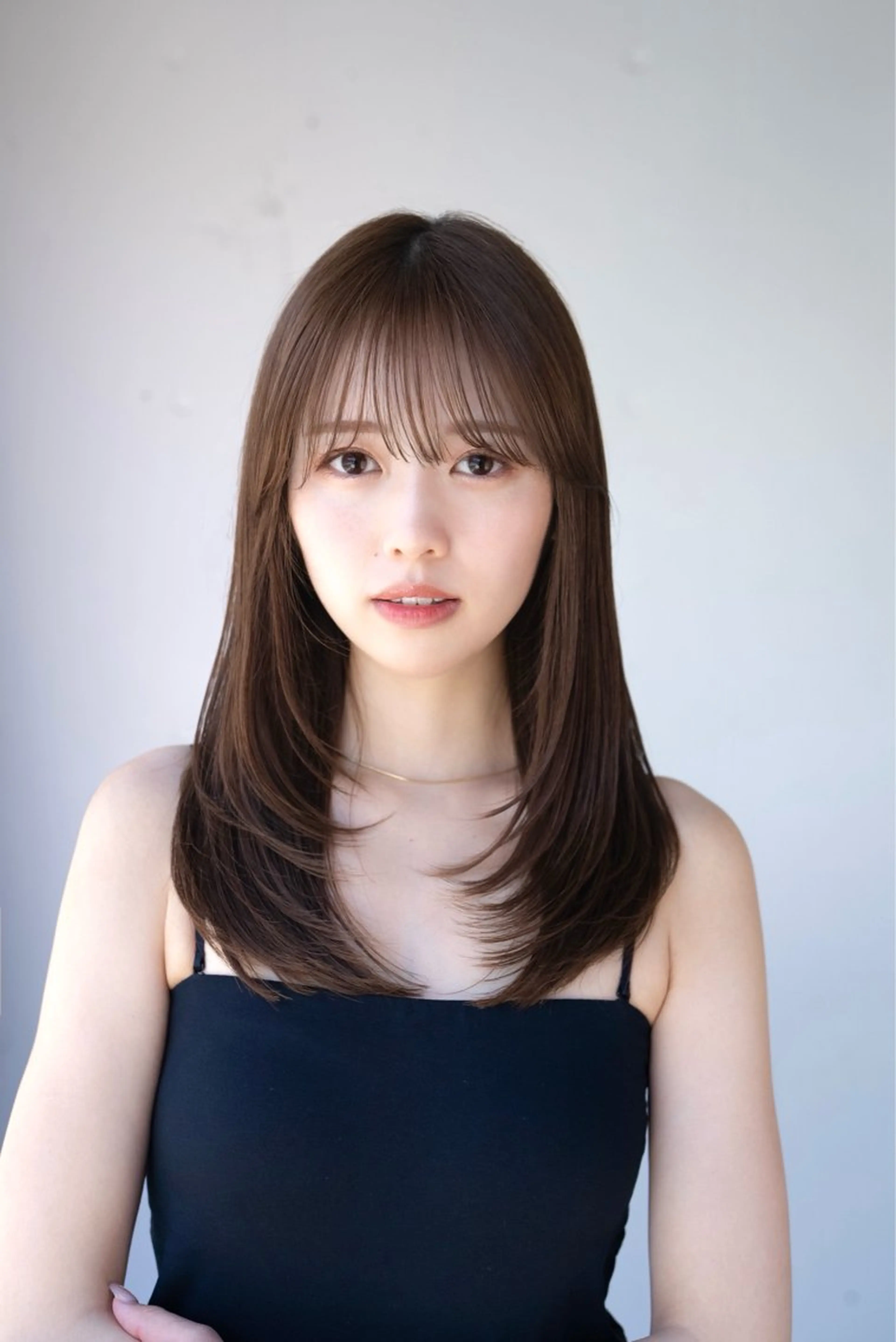 セミロング セミロングパーマ カット パーマ まとまるレイヤー カット/透明感カラーのヘアスタイル