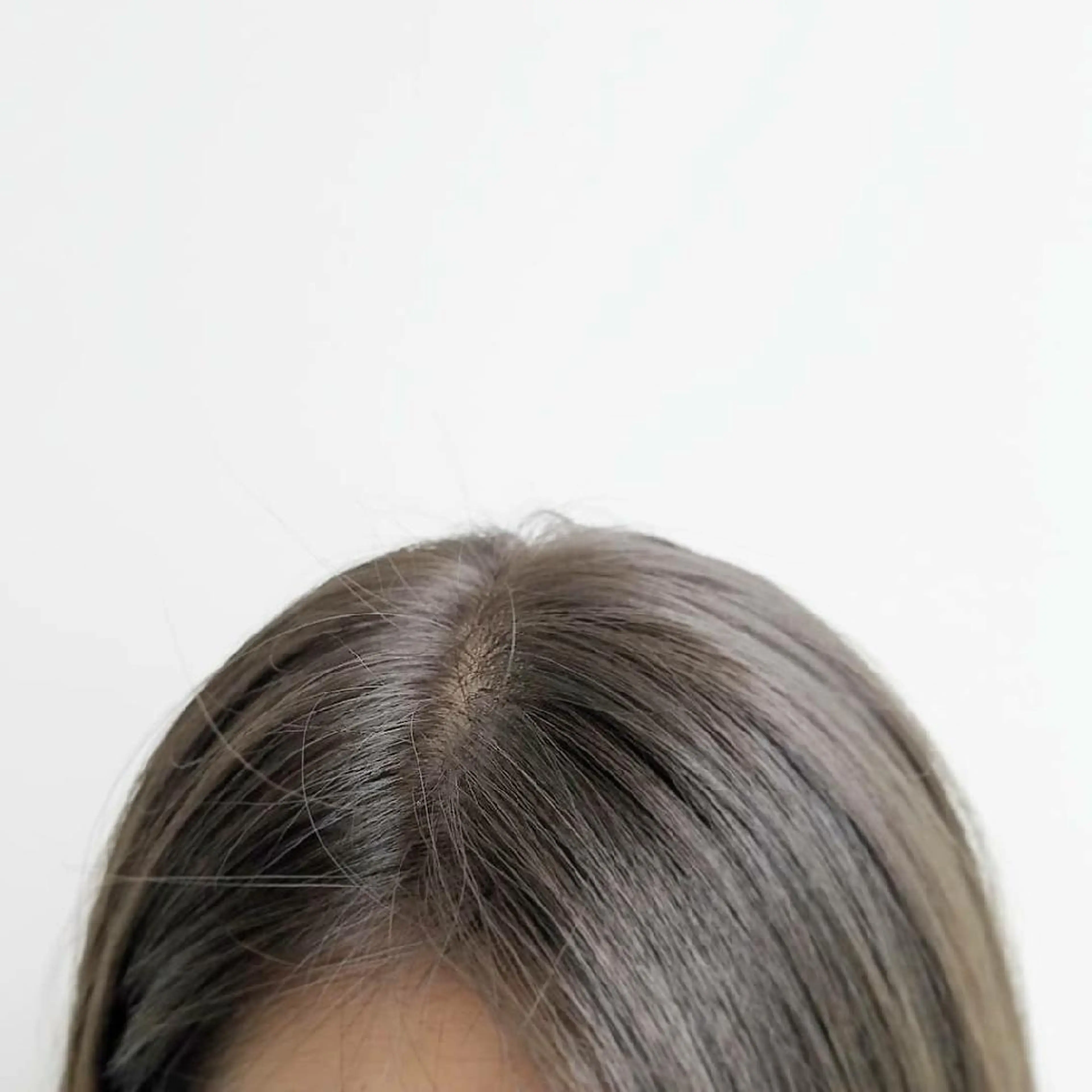 ミディアム パーマ カラー ヘアアレンジ ベージュカラー ミルクティーベージュ iplus✴ まつげ、眉毛、耳つぼのマツエク・マツパデザイン