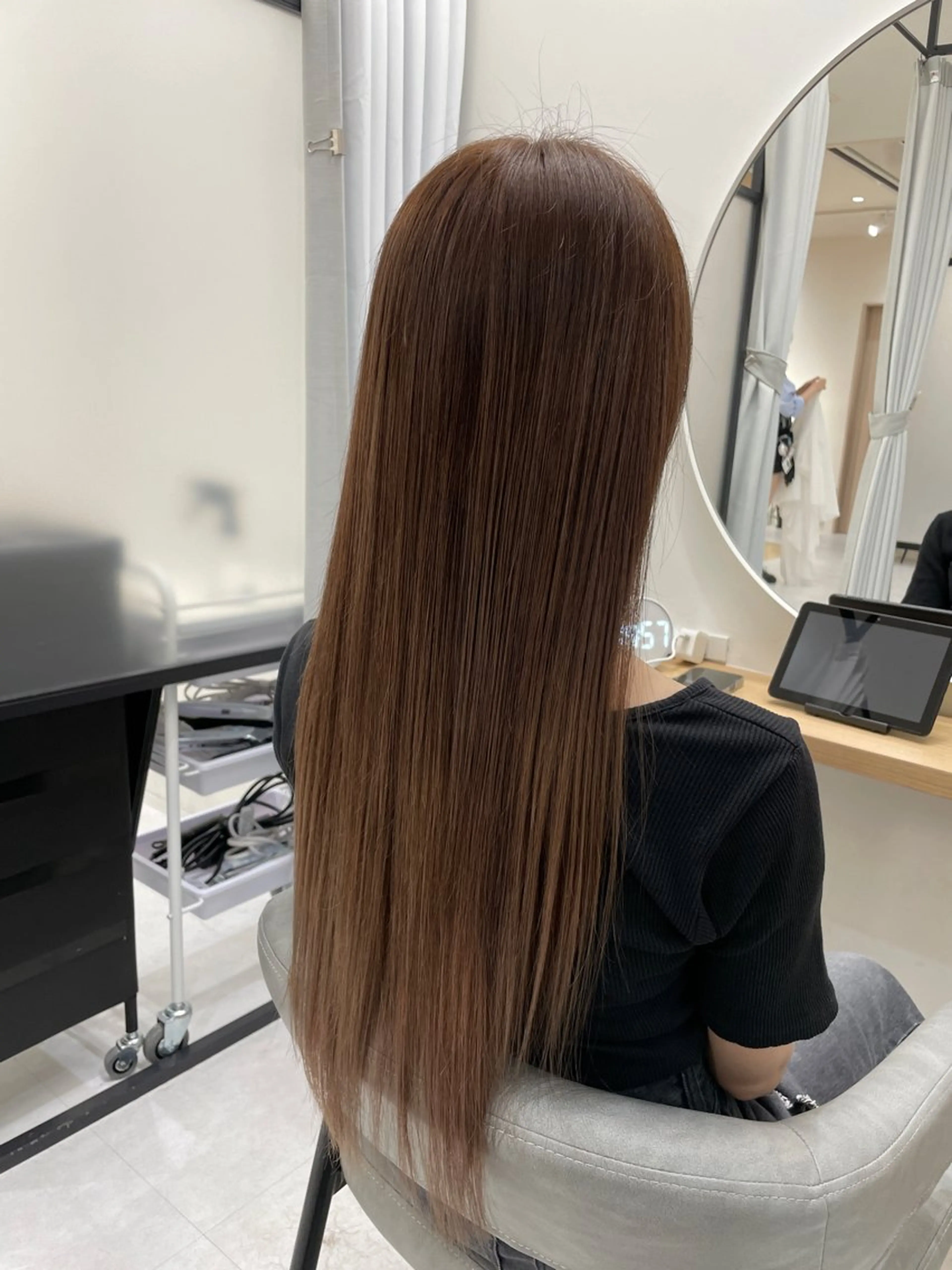 ロング 酸性ストレート mayu /韓国風/艶カラーのヘアスタイル