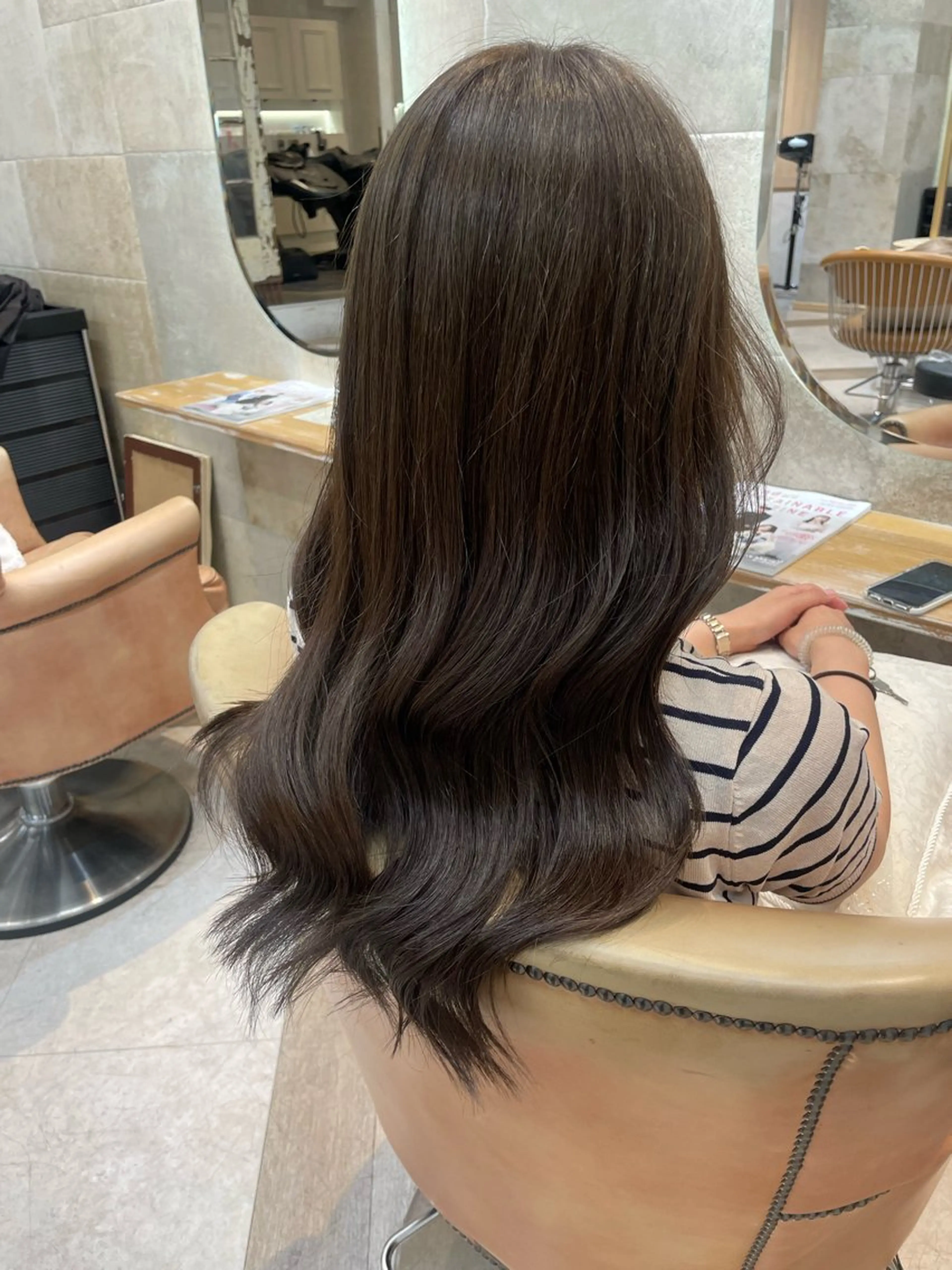 ロング Kanami/韓国風 /艶カラーのヘアスタイル