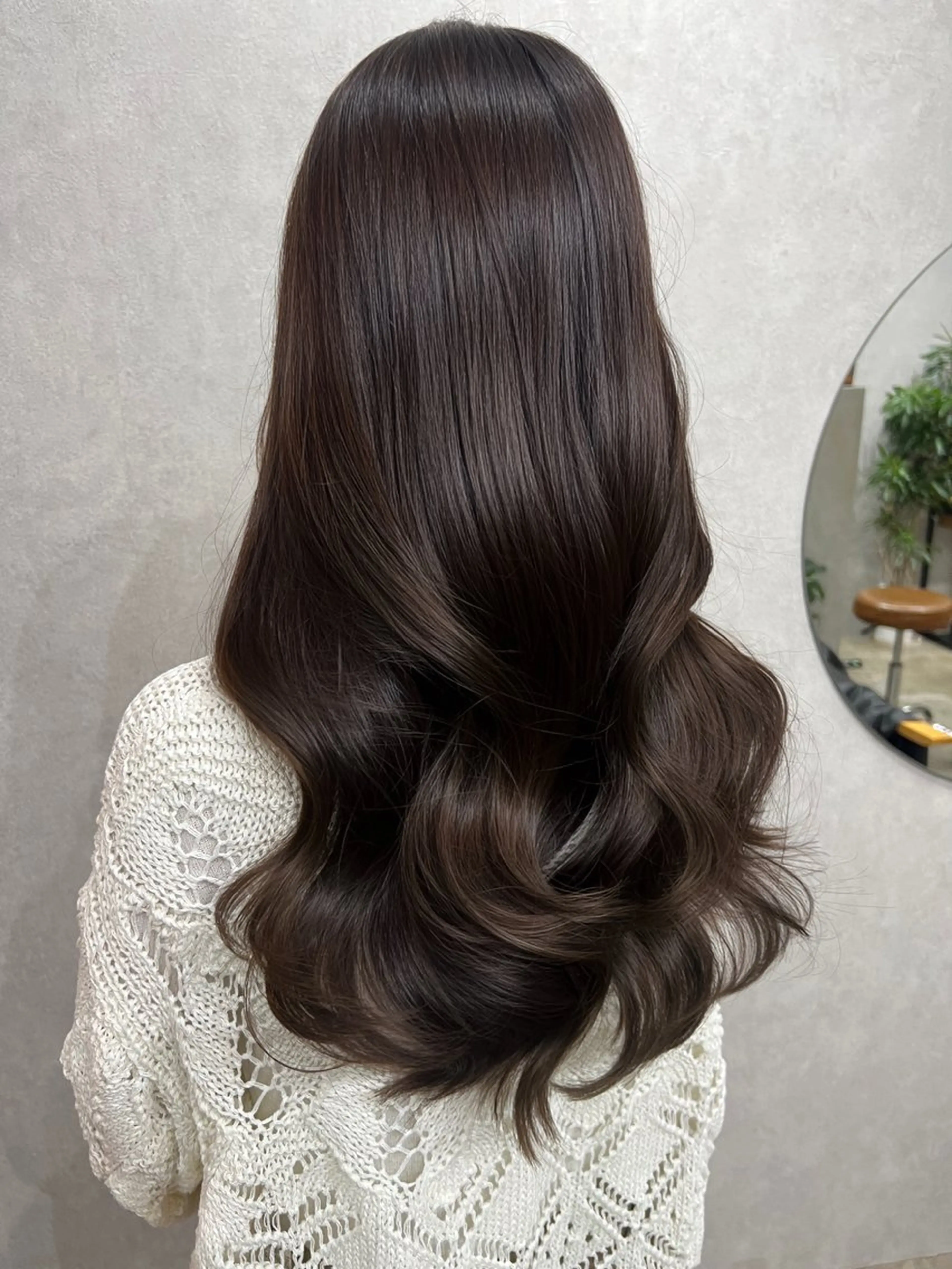 ロング ヘアカラー maya レイヤーカットのヘアスタイル