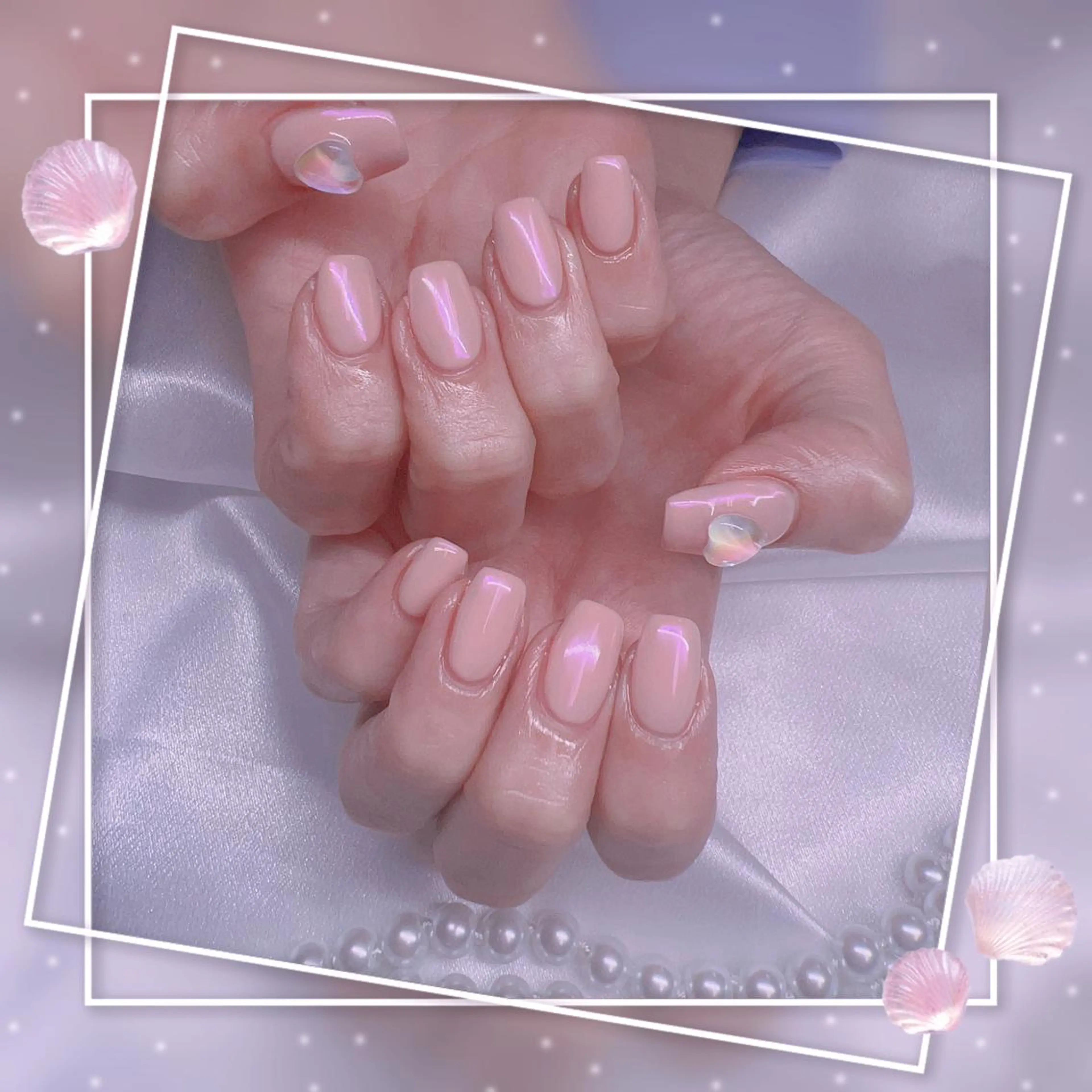 ネイル フレンチネイル キラキラネイル 韓国ネイル マグネットネイル マグネットフレンチ Chill Nailsalonのネイルデザイン