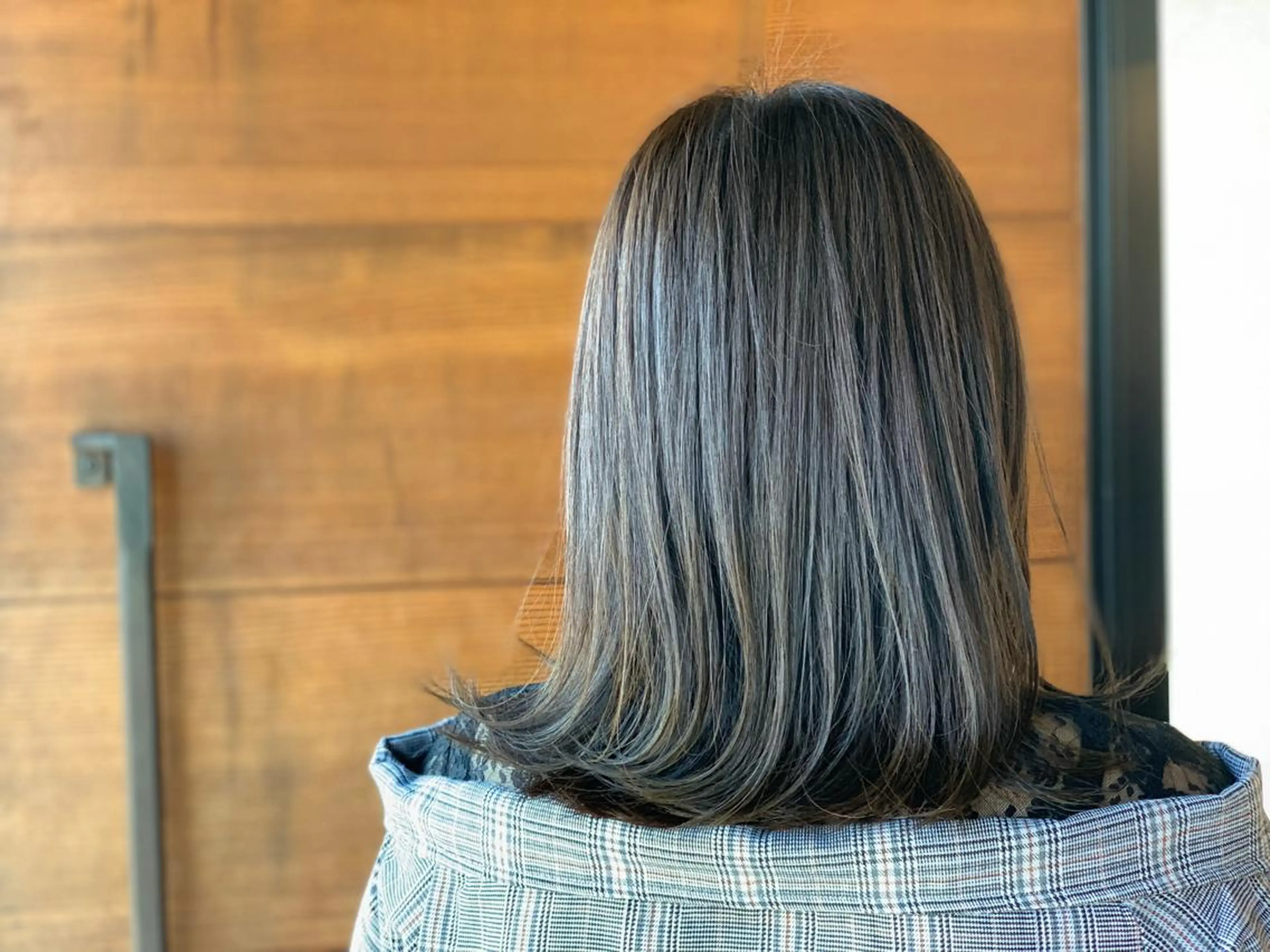 ミディアム カラー グレージュ ヘアカラー トリートメント IORI #韓国ヘア#髪質改善のヘアスタイル