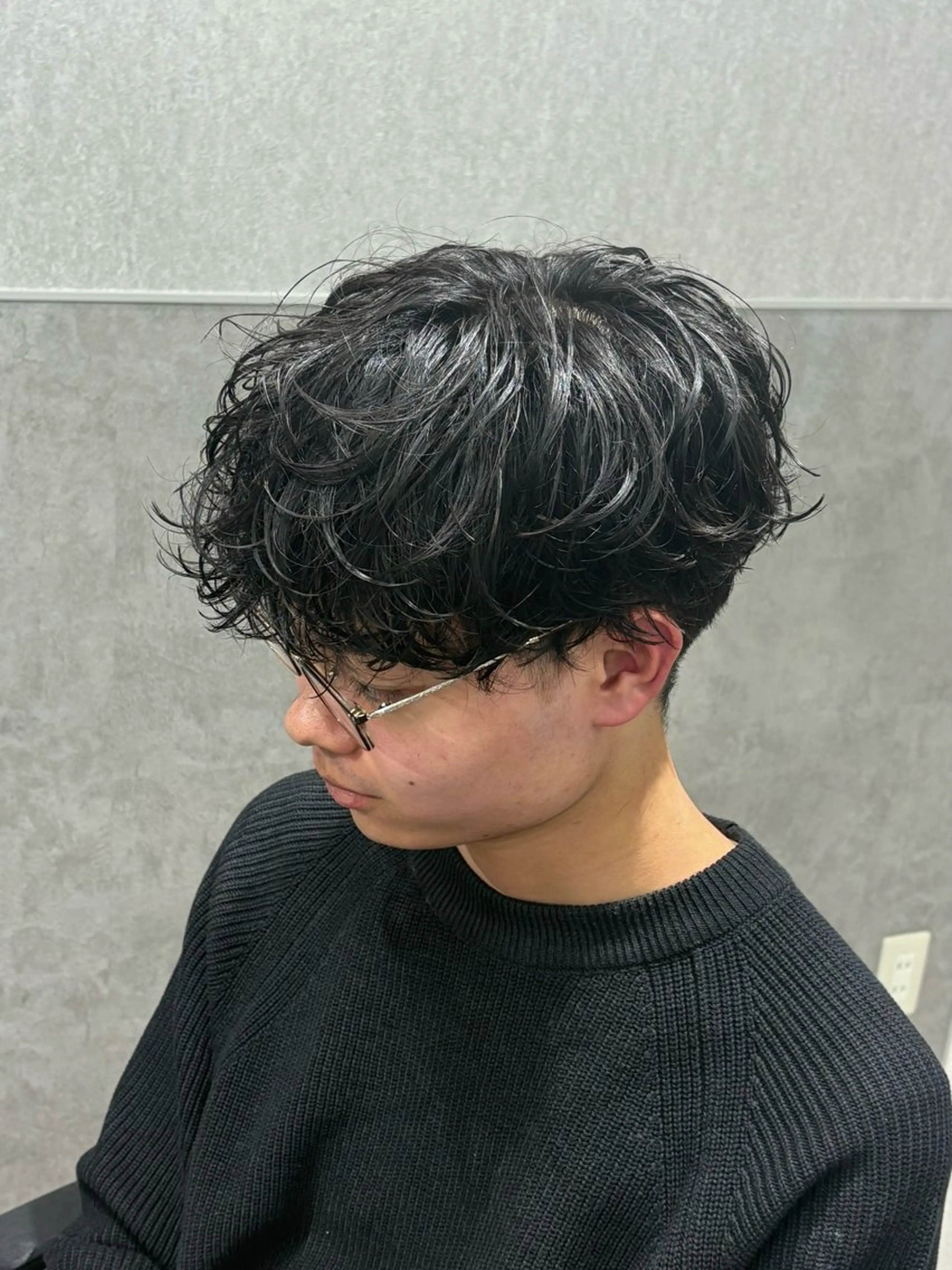 ショート カラー パーマ メンズ カット パーマ 【シャドウパーマ センターパート】義心のヘアスタイル