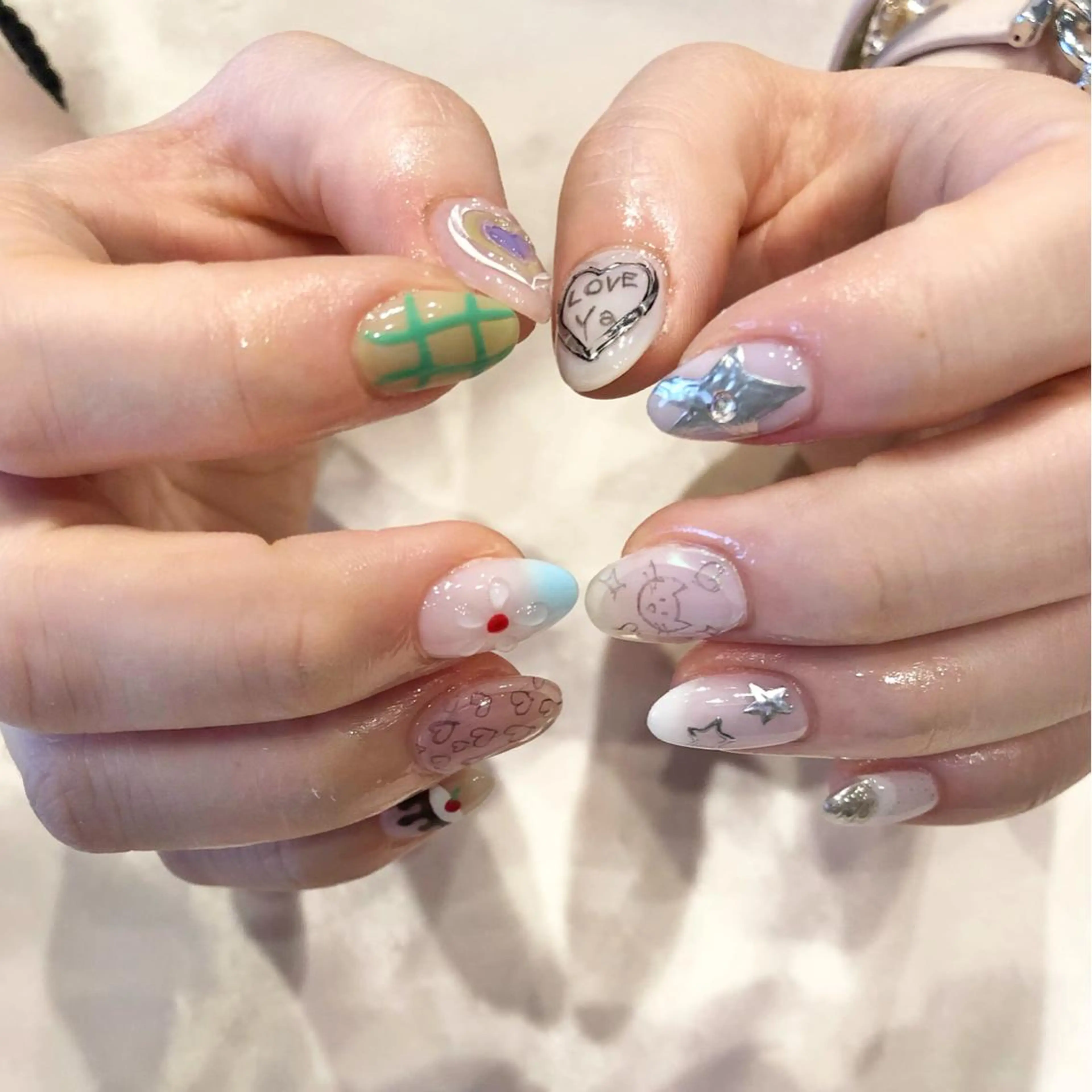 ネイル ハンドネイル ☽ ☾のネイルデザイン