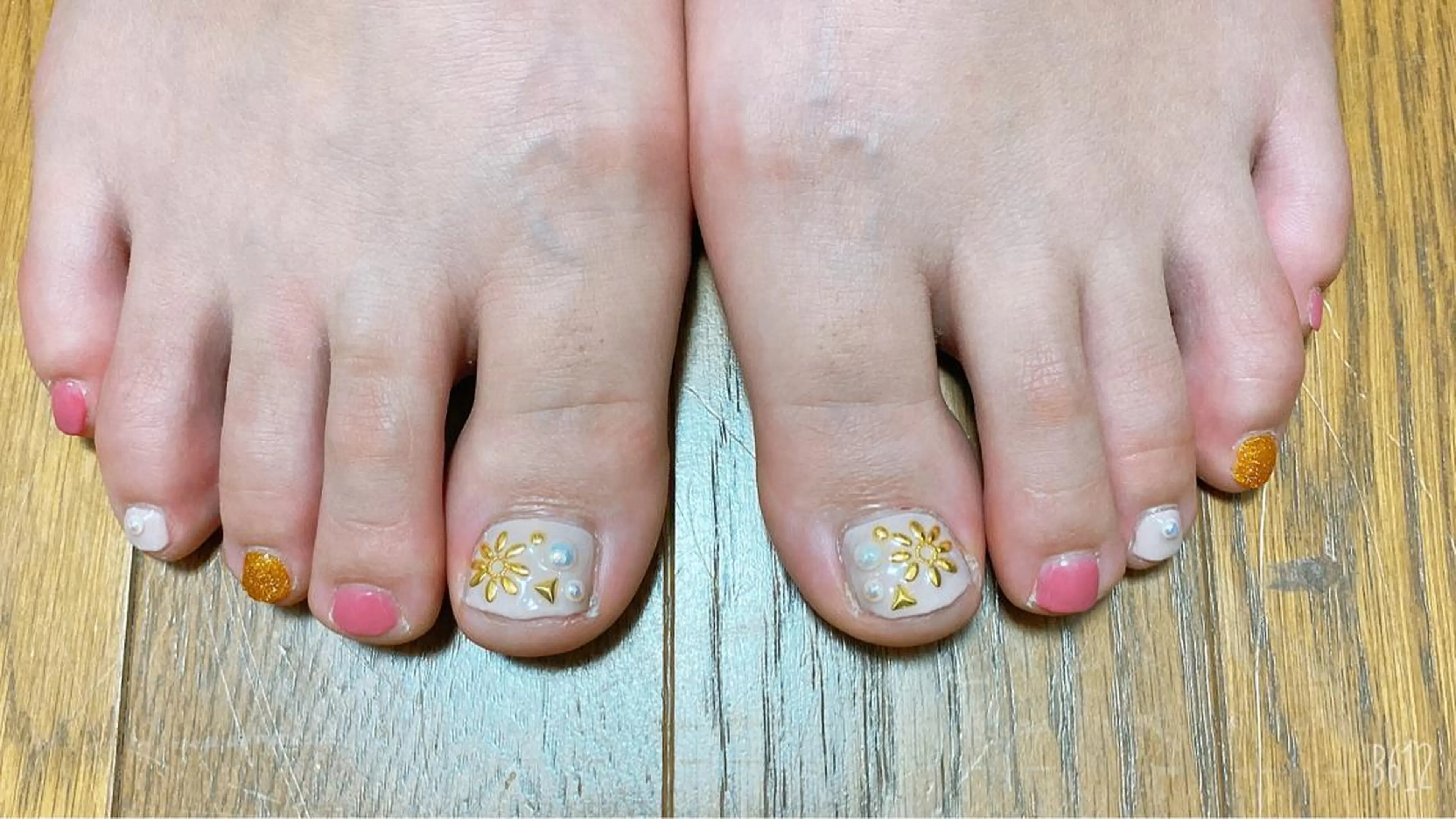 ネイル The Best Beauty受付担当のヘアスタイル