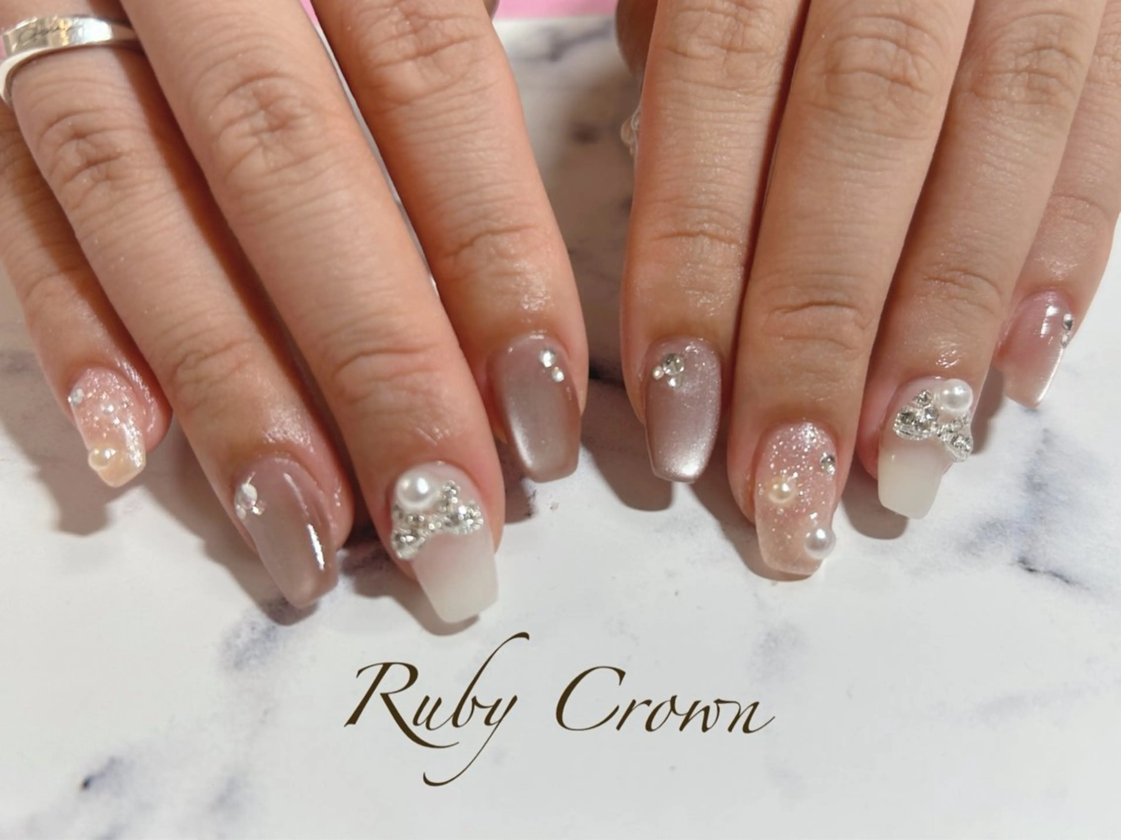 ネイル ハンドネイル Ruby Crownのネイルデザイン