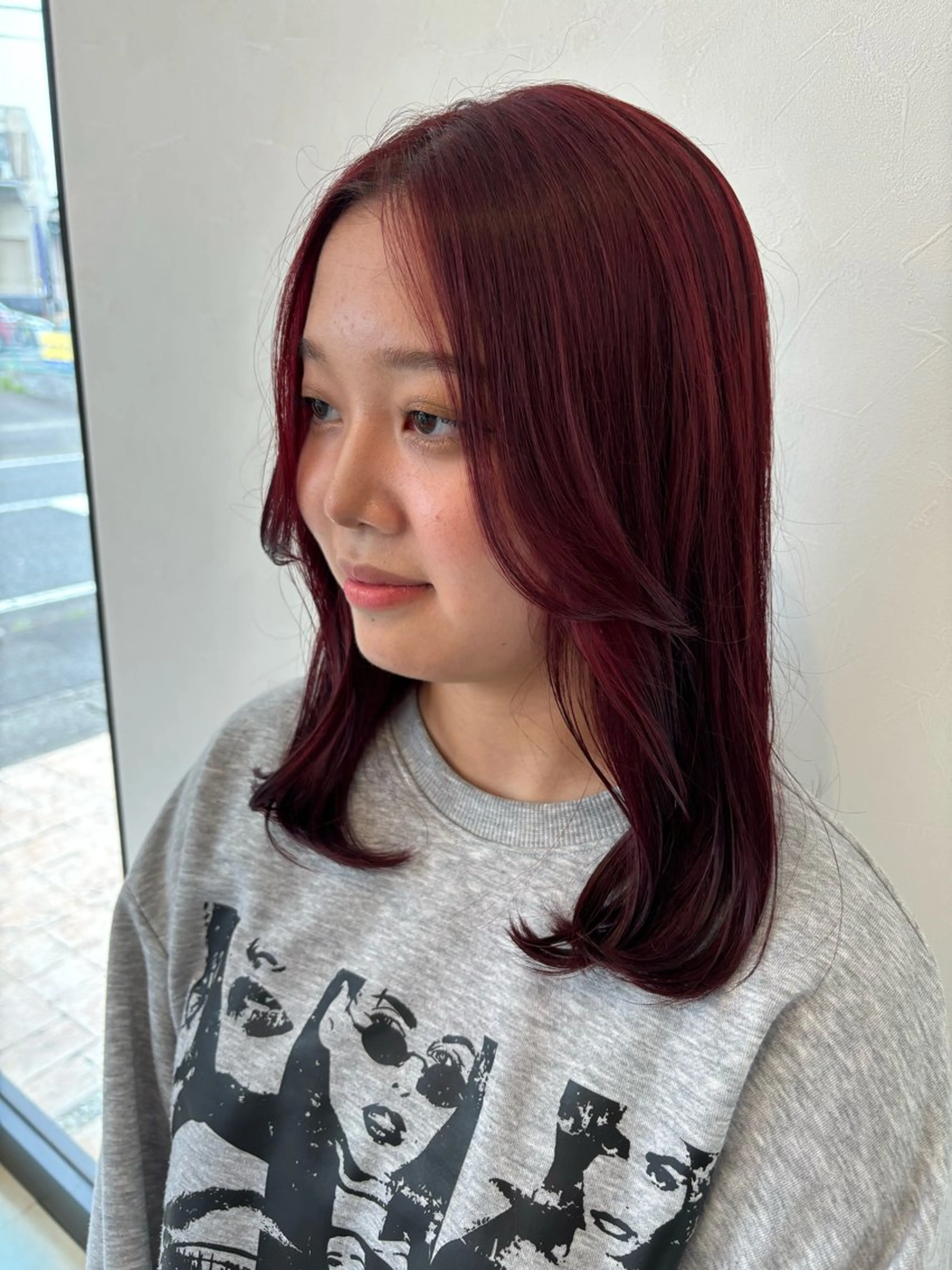 セミロング カラー ブリーチ ダブルカラー ブリーチなしカラー レッドカラー SAYAKA 🍒／ボブ／暖色のヘアスタイル