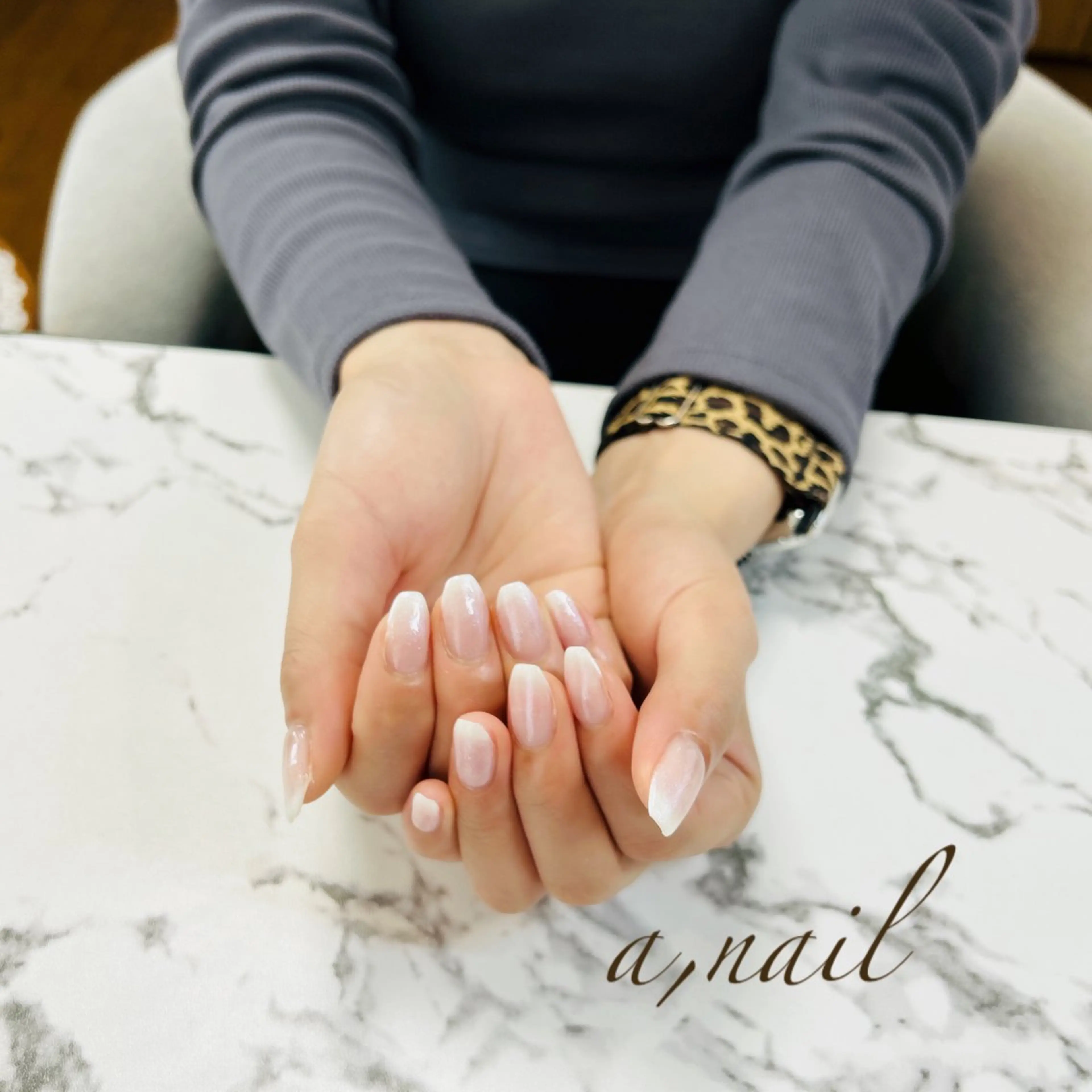 ネイル フットネイル ジェルネイル グラデーション キラキラネイル オフィスネイル ハンドネイル ネイルサロン エーネイルのネイルデザイン