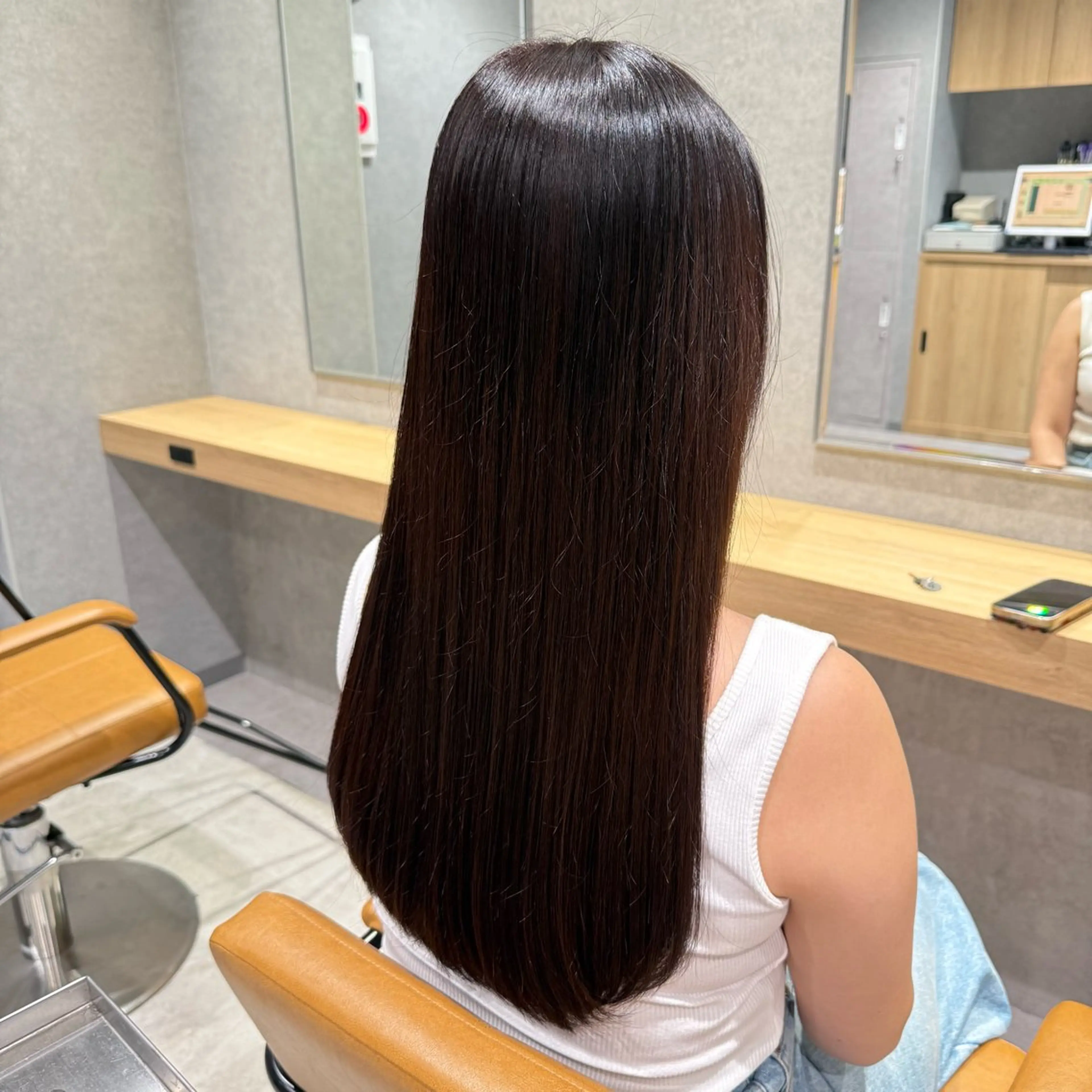 セミロング カラー ヘアカラー トリートメント 須田 柚希のヘアスタイル