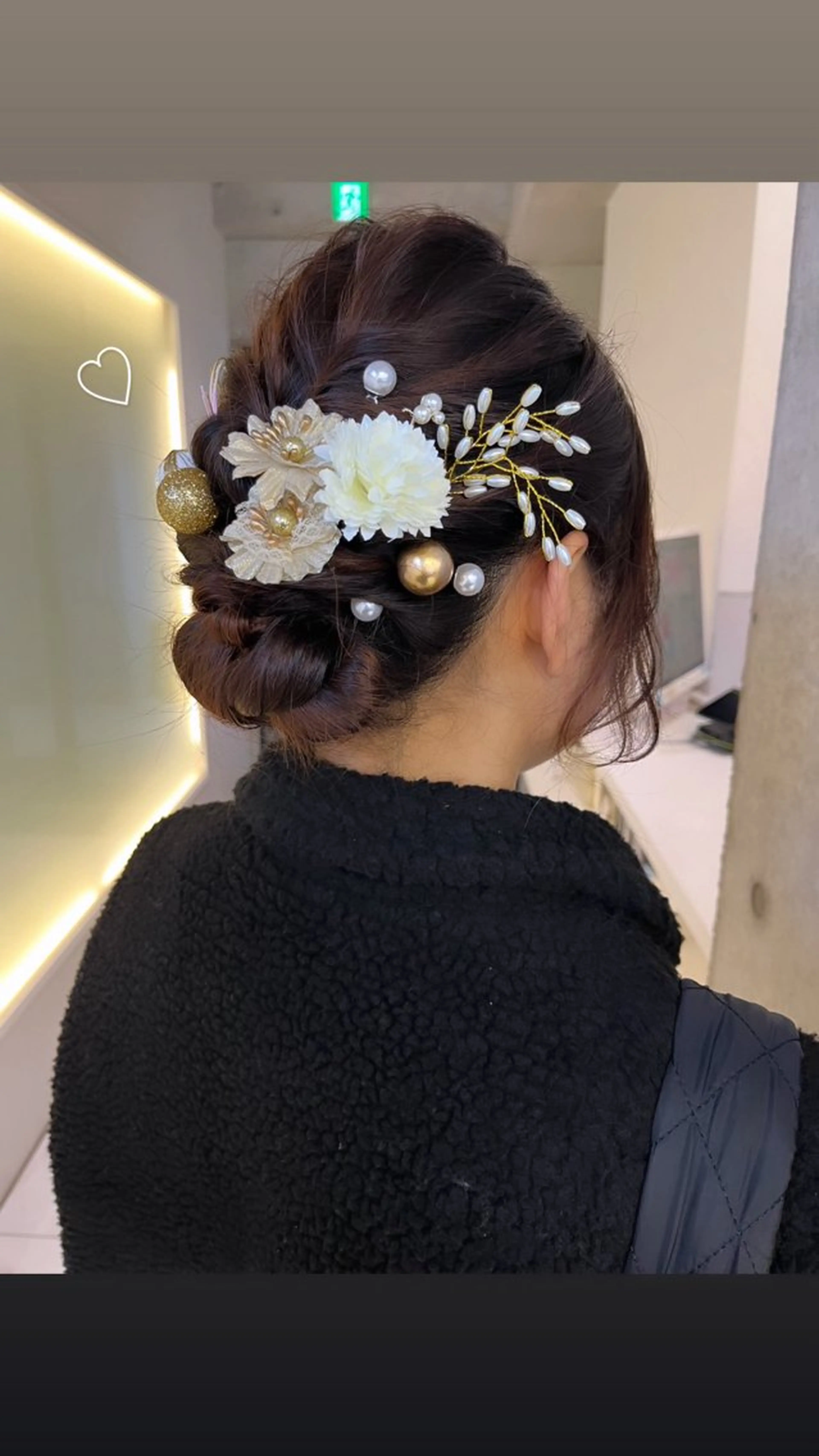 セミロング ヘアアレンジ にった みずきのヘアスタイル
